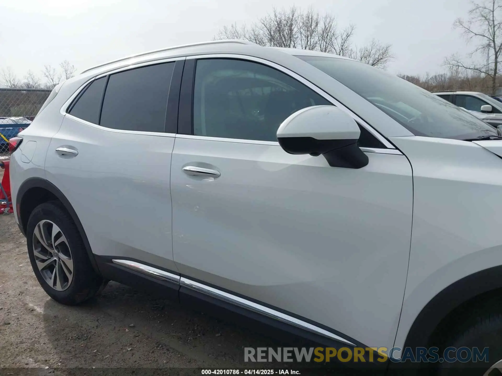 13 fotografías del automóvil dañado LRBFZNR47PD035073 BUICK ENVISION 2023