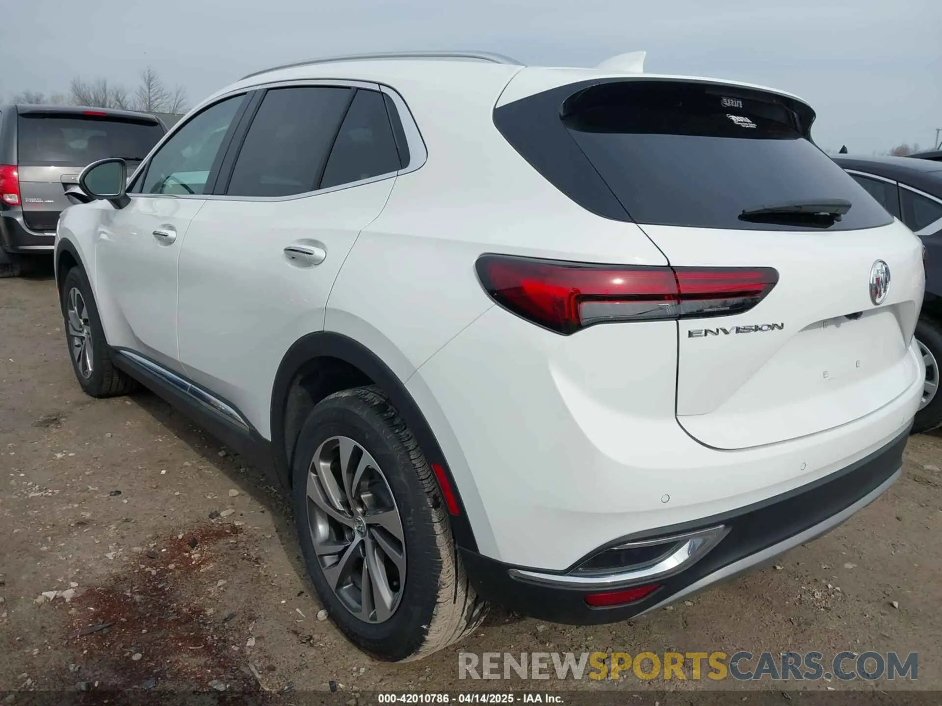 3 fotografías del automóvil dañado LRBFZNR47PD035073 BUICK ENVISION 2023