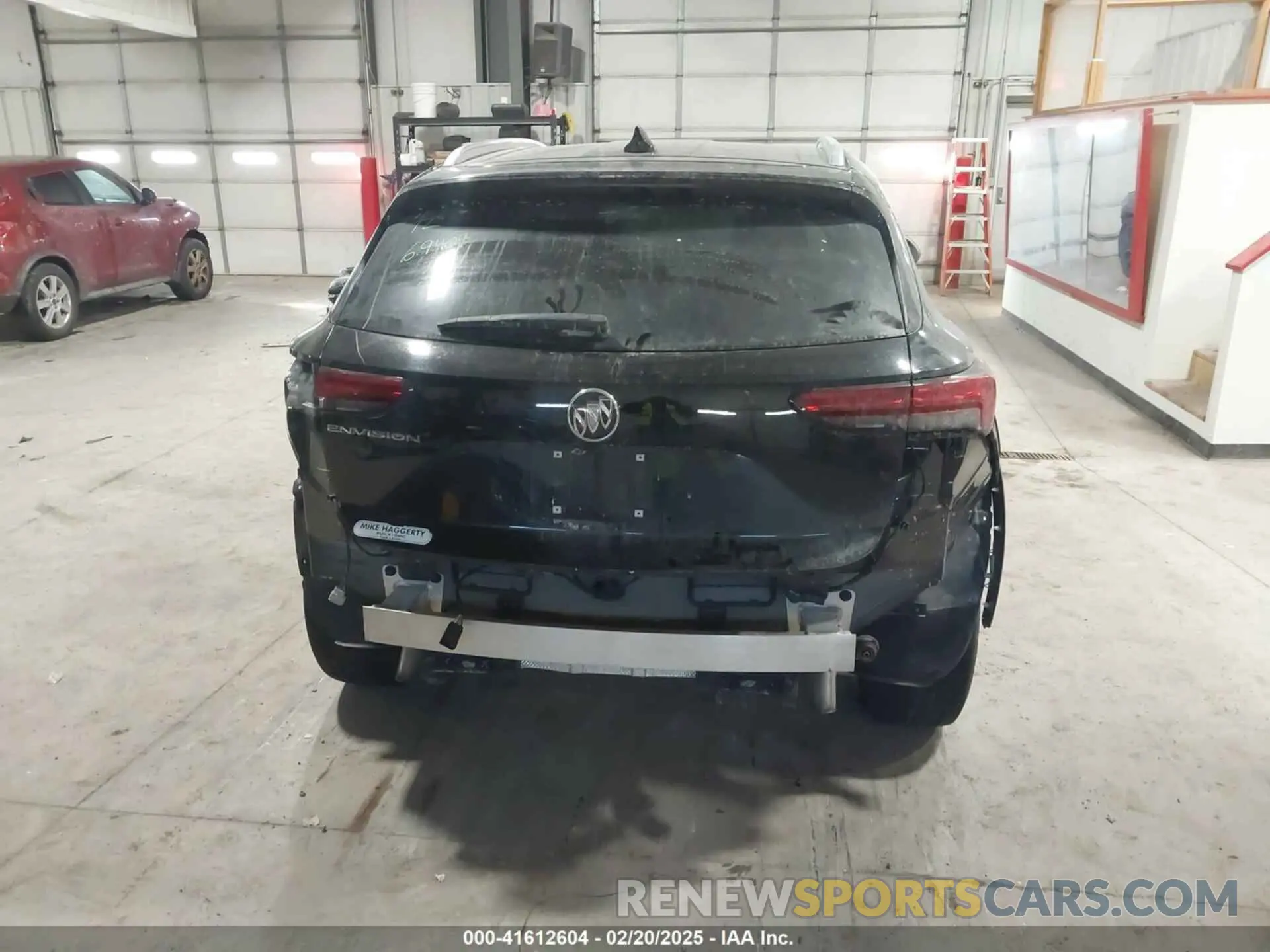17 fotografías del automóvil dañado LRBFZNR47PD035820 BUICK ENVISION 2023