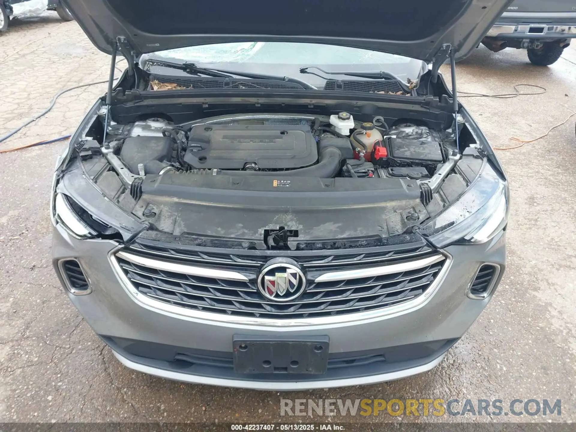 10 fotografías del automóvil dañado LRBFZNR49PD056328 BUICK ENVISION 2023