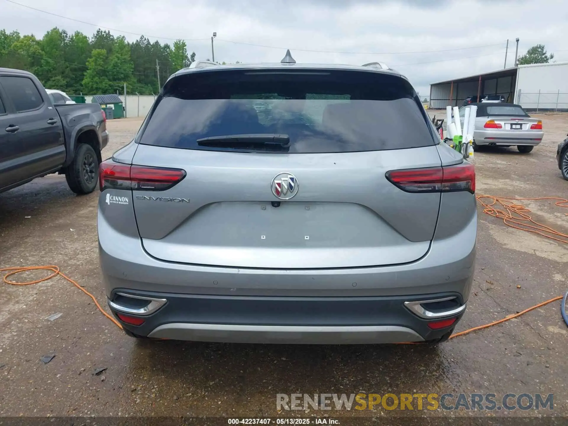 16 fotografías del automóvil dañado LRBFZNR49PD056328 BUICK ENVISION 2023