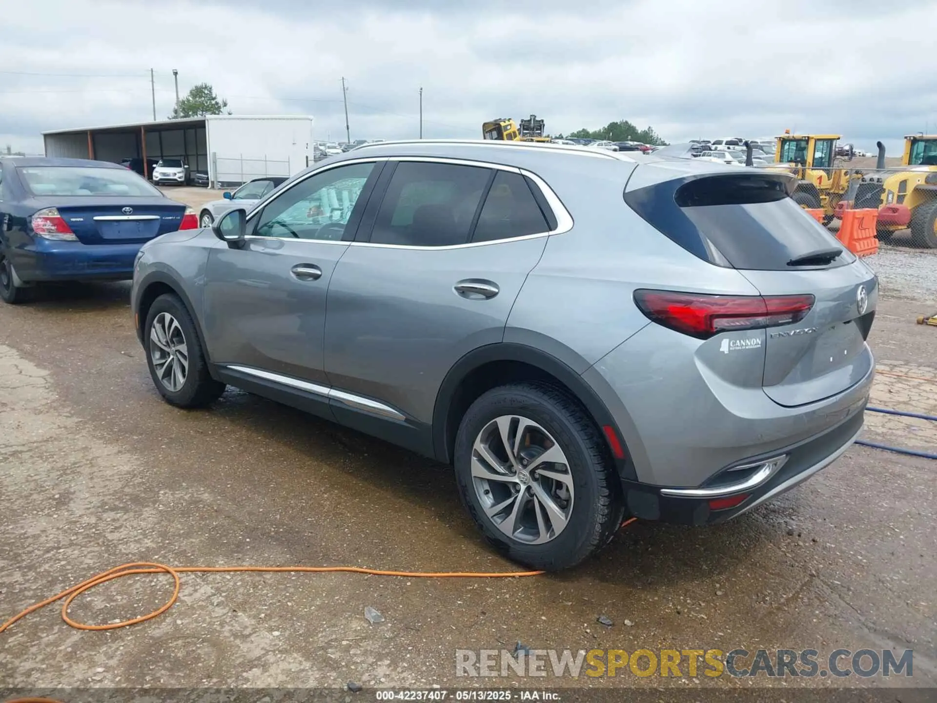 3 fotografías del automóvil dañado LRBFZNR49PD056328 BUICK ENVISION 2023