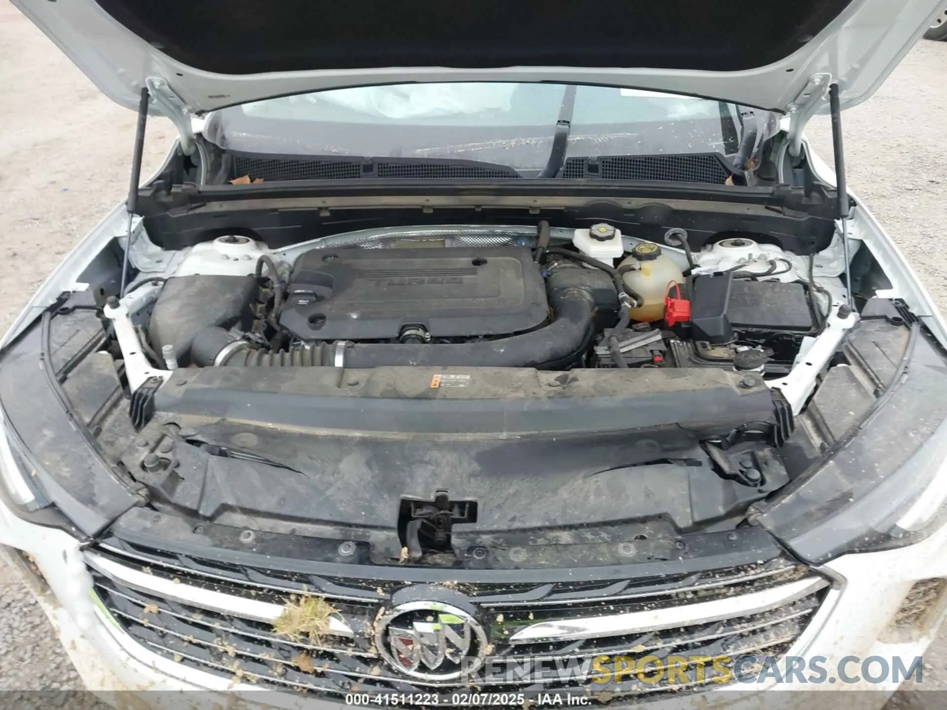 10 fotografías del automóvil dañado LRBFZNR4XPD023807 BUICK ENVISION 2023