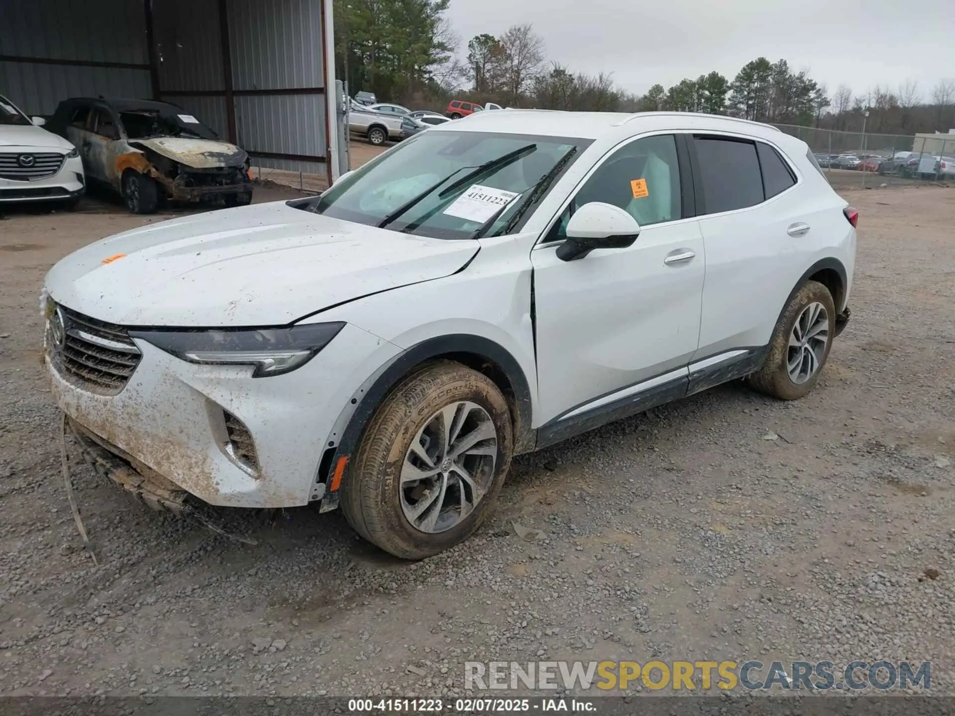 2 fotografías del automóvil dañado LRBFZNR4XPD023807 BUICK ENVISION 2023
