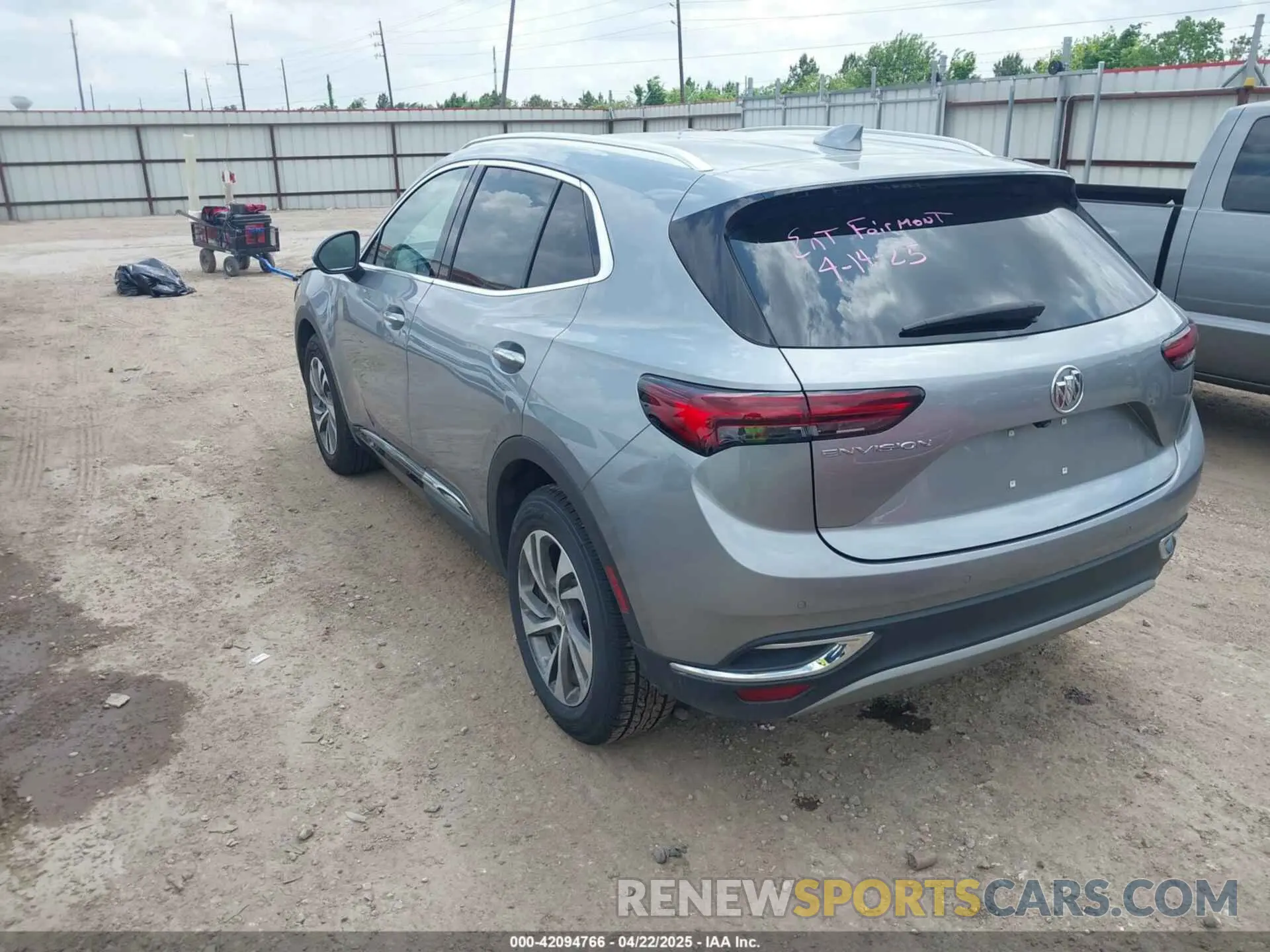 3 fotografías del automóvil dañado LRBFZNR4XPD056225 BUICK ENVISION 2023