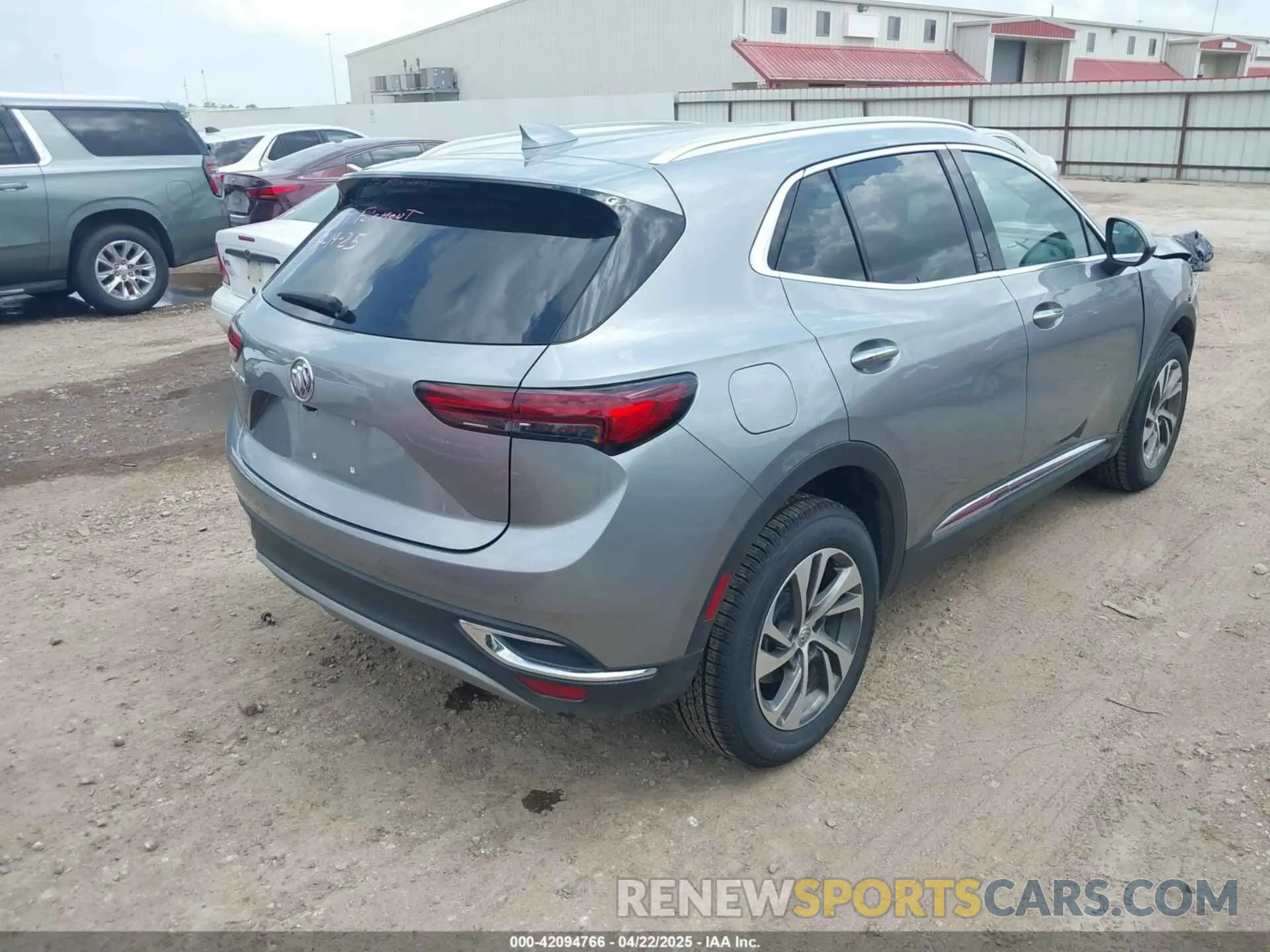 4 fotografías del automóvil dañado LRBFZNR4XPD056225 BUICK ENVISION 2023