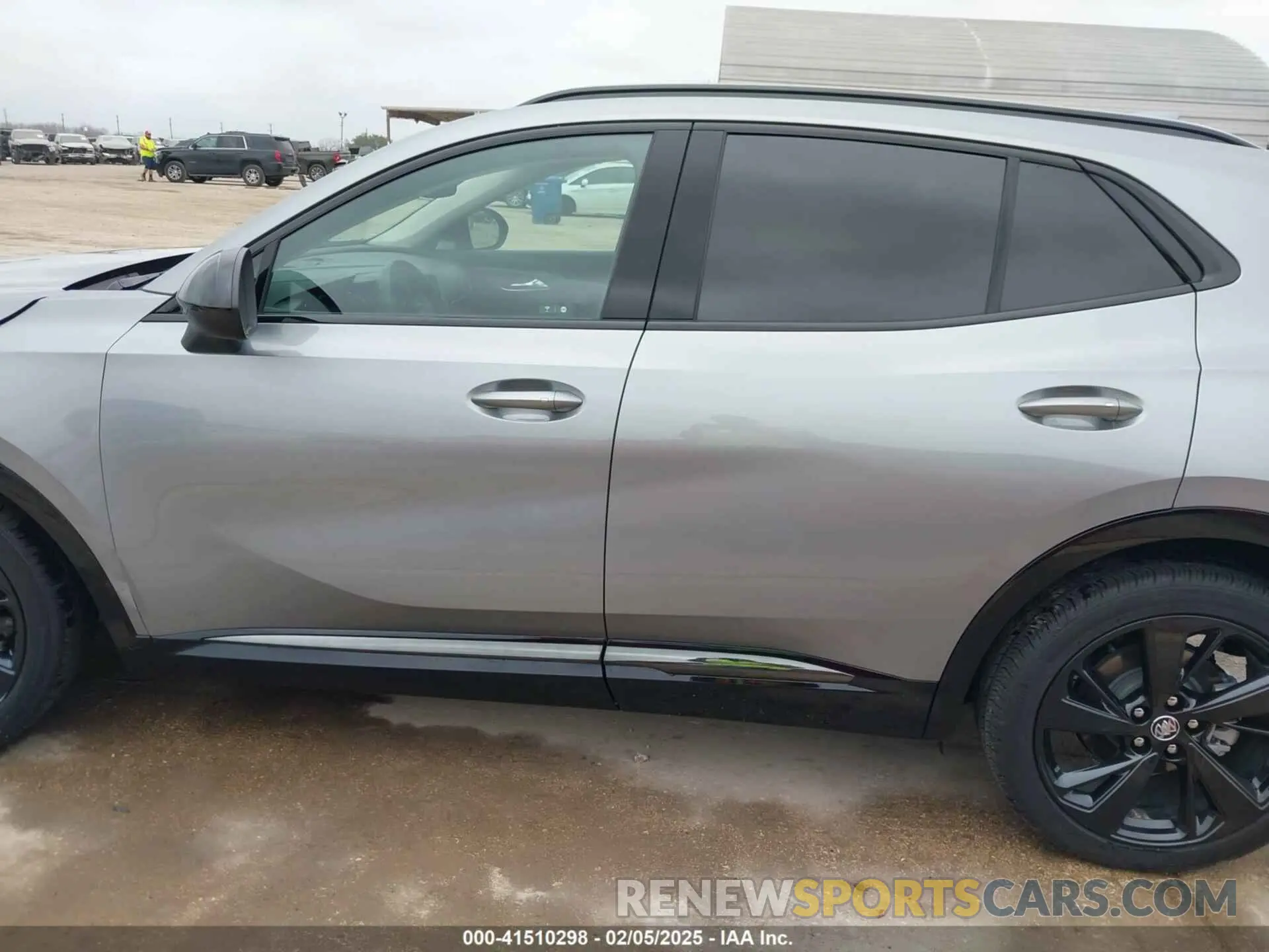 14 fotografías del automóvil dañado LRBFZPR40PD194870 BUICK ENVISION 2023