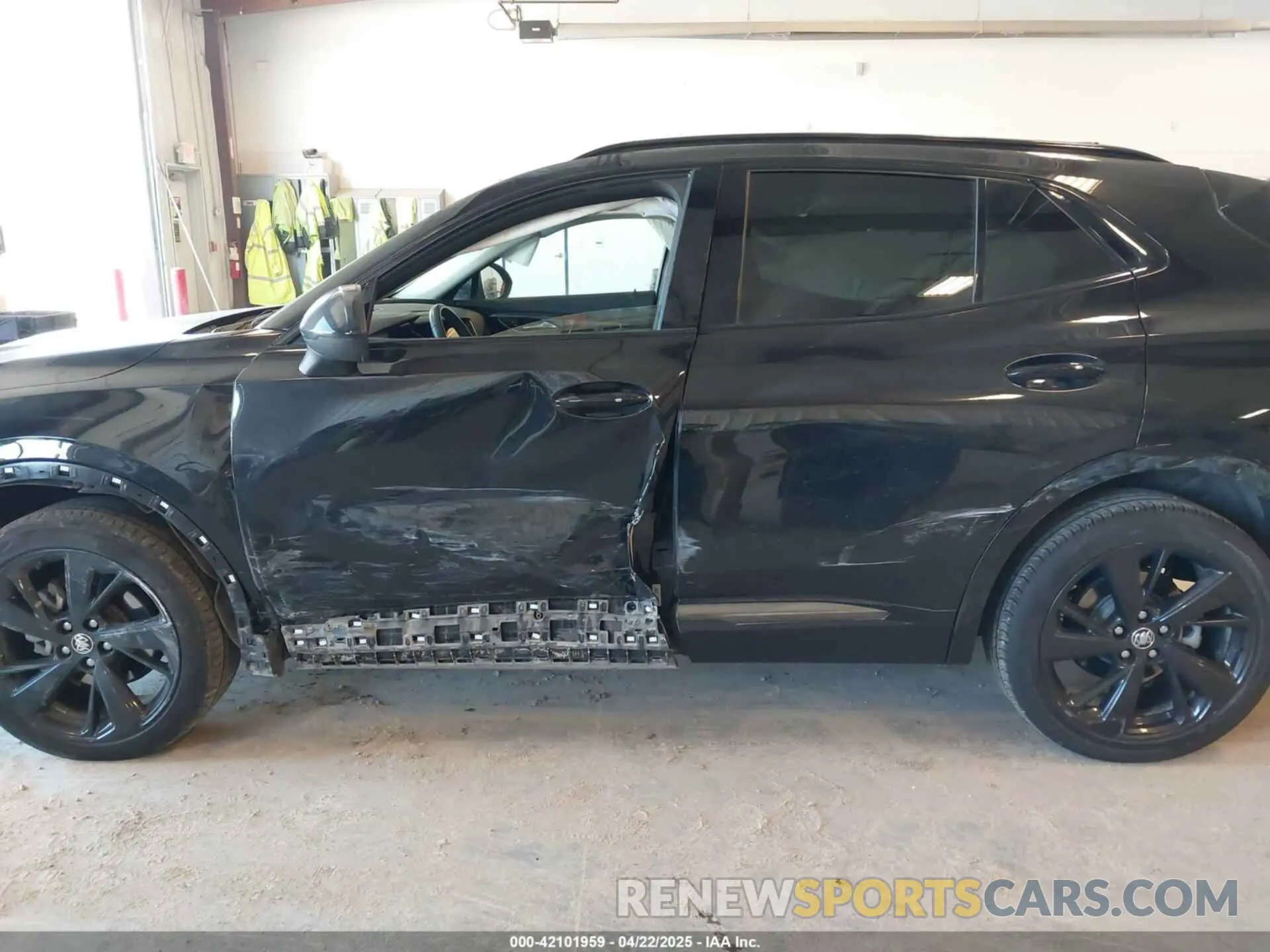 14 fotografías del automóvil dañado LRBFZPR4XPD020658 BUICK ENVISION 2023