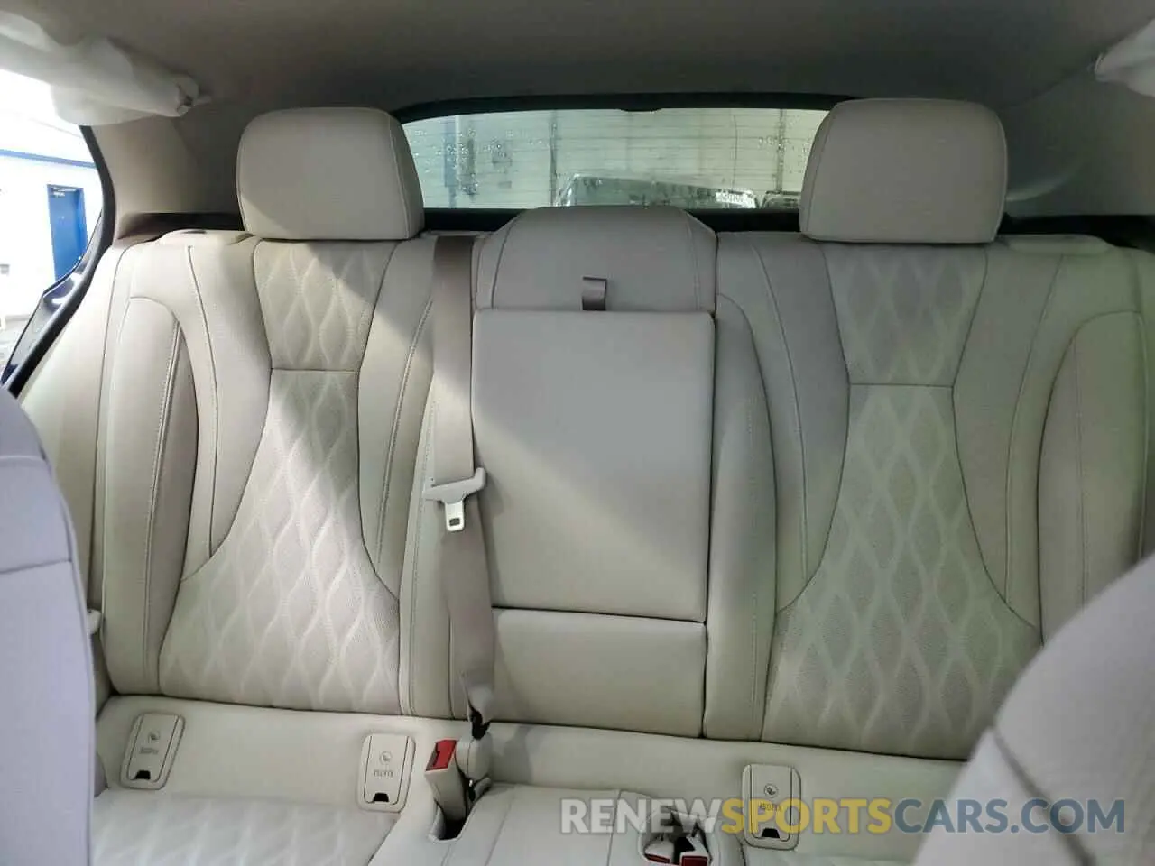 10 fotografías del automóvil dañado LRBFZSR45PD034034 BUICK ENVISION 2023