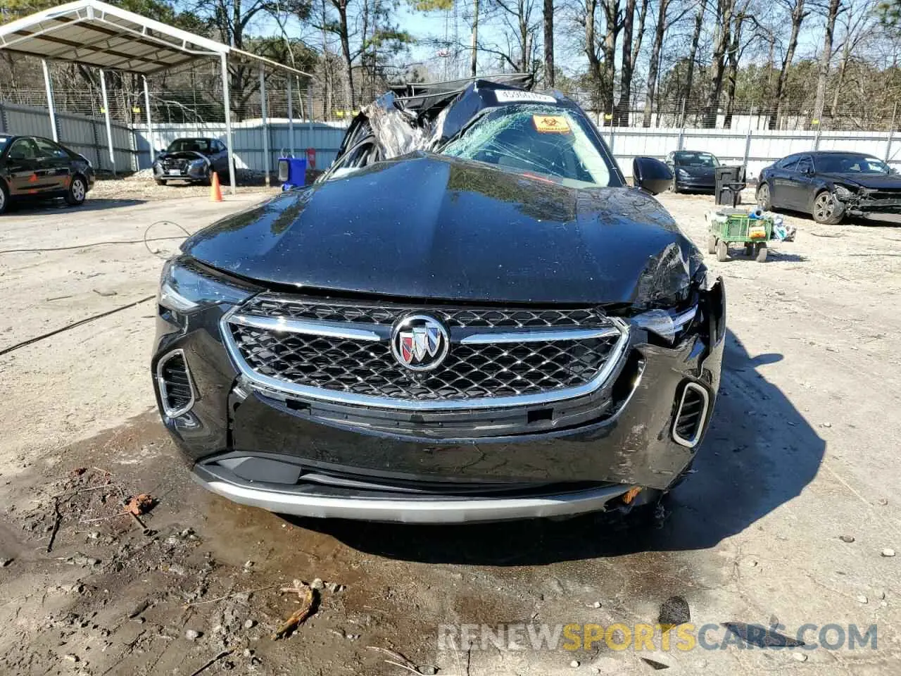 5 fotografías del automóvil dañado LRBFZSR47PD081260 BUICK ENVISION 2023