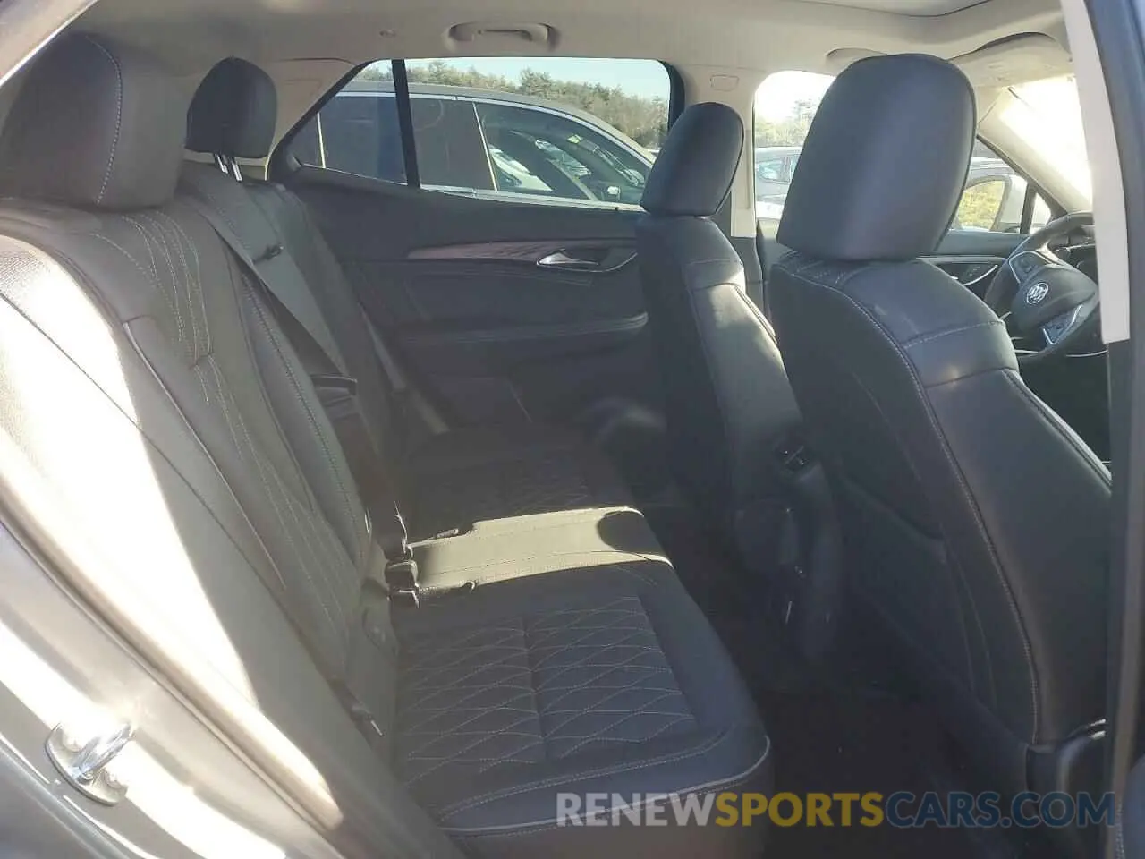 11 fotografías del automóvil dañado LRBFZSR48PD157262 BUICK ENVISION 2023