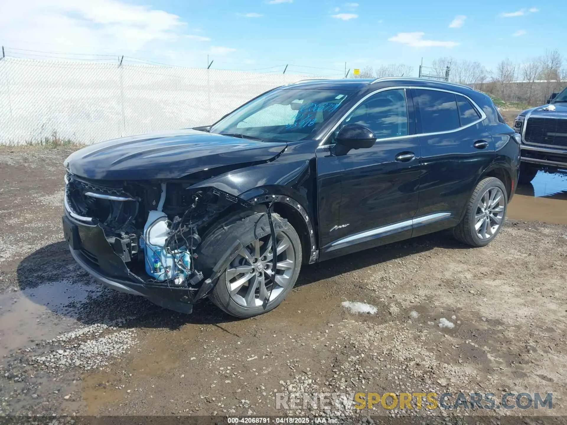 2 fotografías del automóvil dañado LRBFZSR49PD017883 BUICK ENVISION 2023