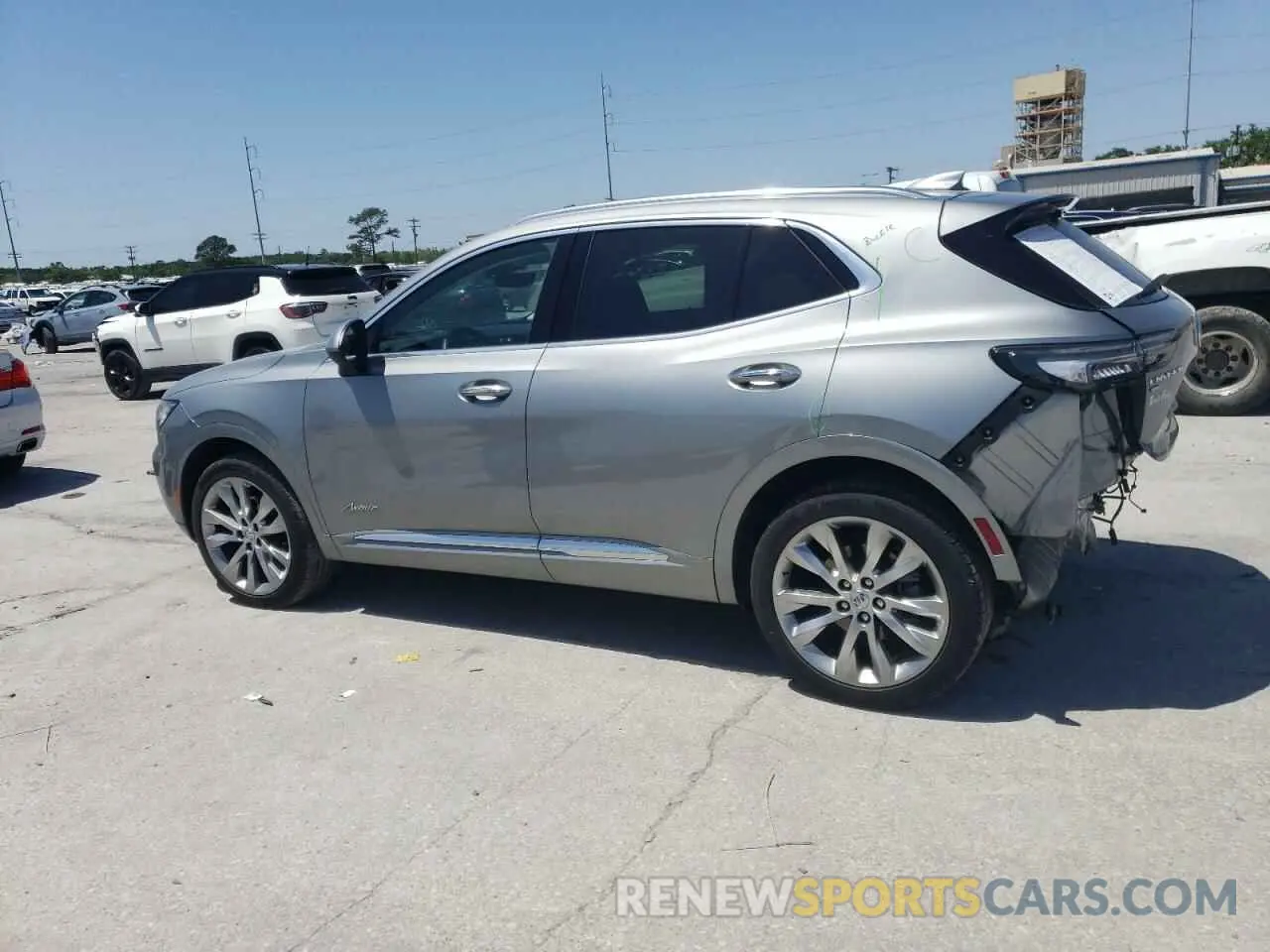 2 fotografías del automóvil dañado LRBFZSR49PD184616 BUICK ENVISION 2023