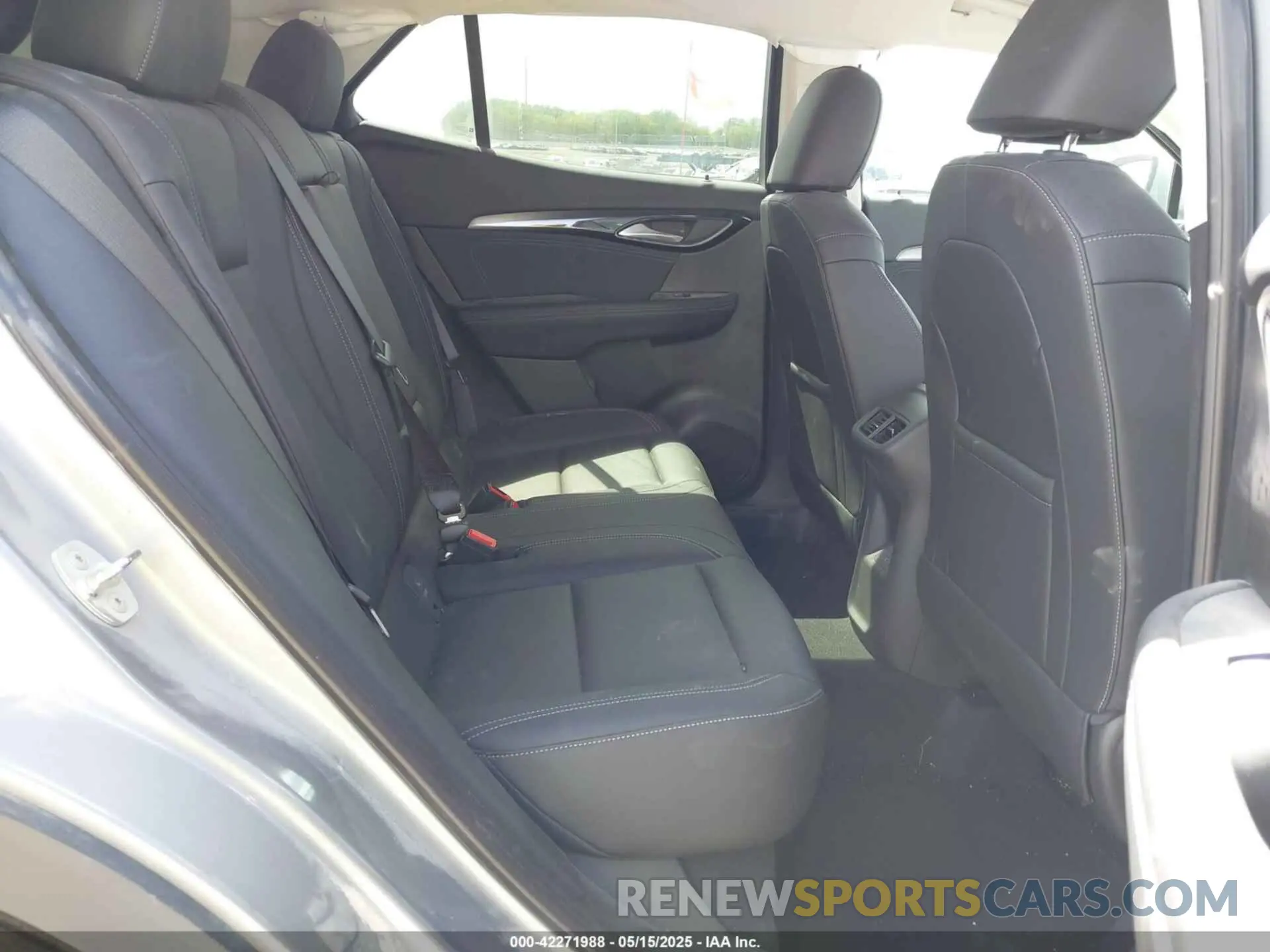 8 fotografías del automóvil dañado LRBFZME45RD056992 BUICK ENVISION 2024