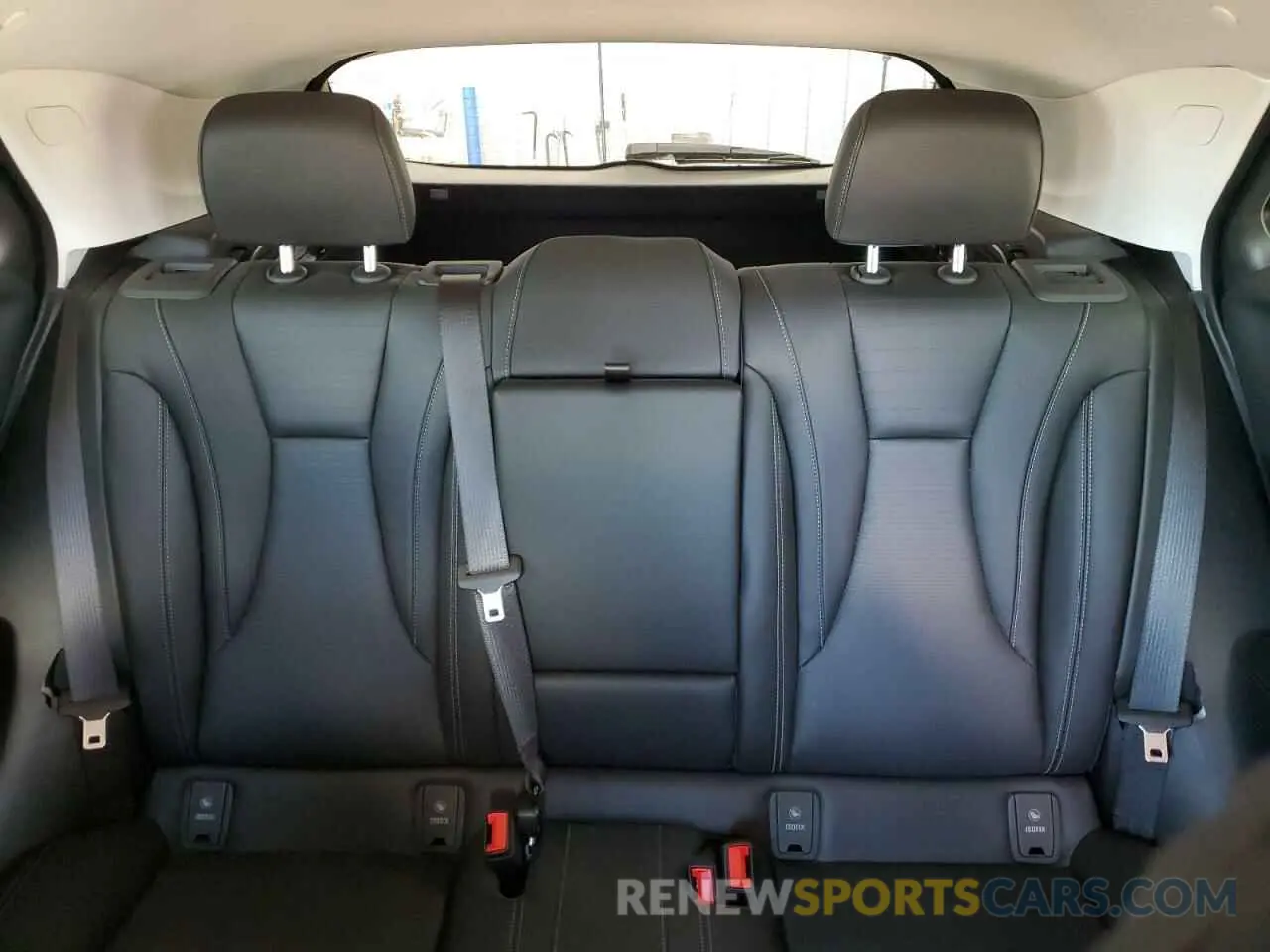 10 fotografías del automóvil dañado LRBFZME47RD071834 BUICK ENVISION 2024