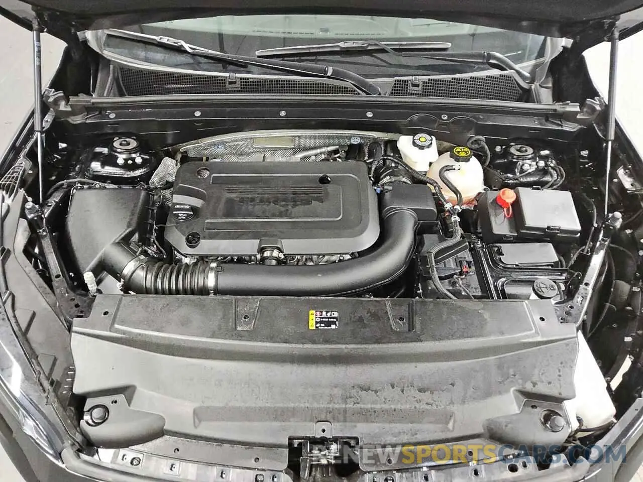 12 fotografías del automóvil dañado LRBFZME48RD068411 BUICK ENVISION 2024
