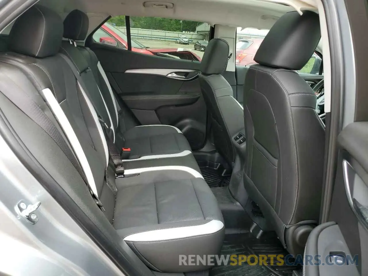 11 fotografías del automóvil dañado LRBFZPE40RD044458 BUICK ENVISION 2024