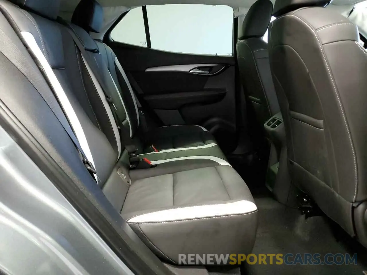 11 fotografías del automóvil dañado LRBFZPE40RD044847 BUICK ENVISION 2024