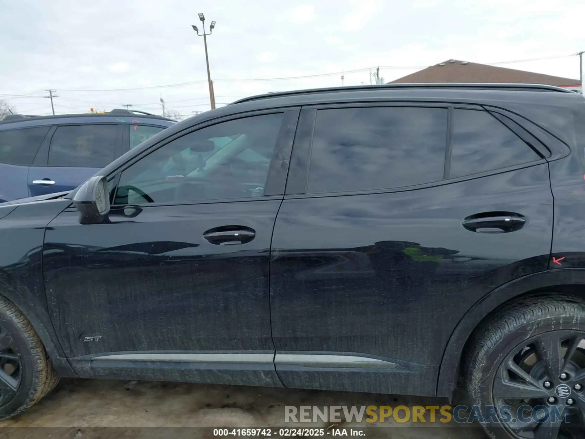 14 fotografías del automóvil dañado LRBFZPE44RD052269 BUICK ENVISION 2024