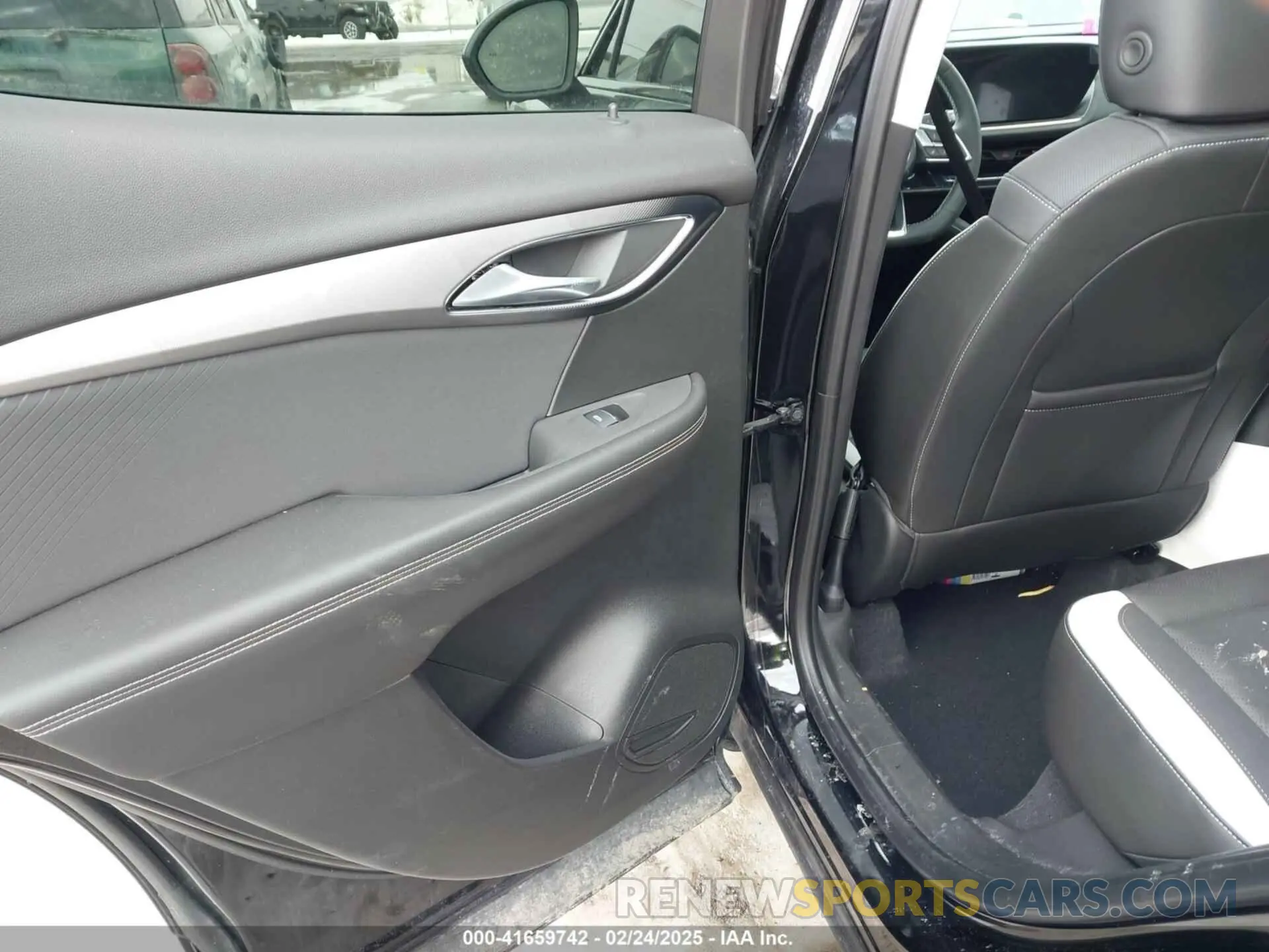 8 fotografías del automóvil dañado LRBFZPE44RD052269 BUICK ENVISION 2024