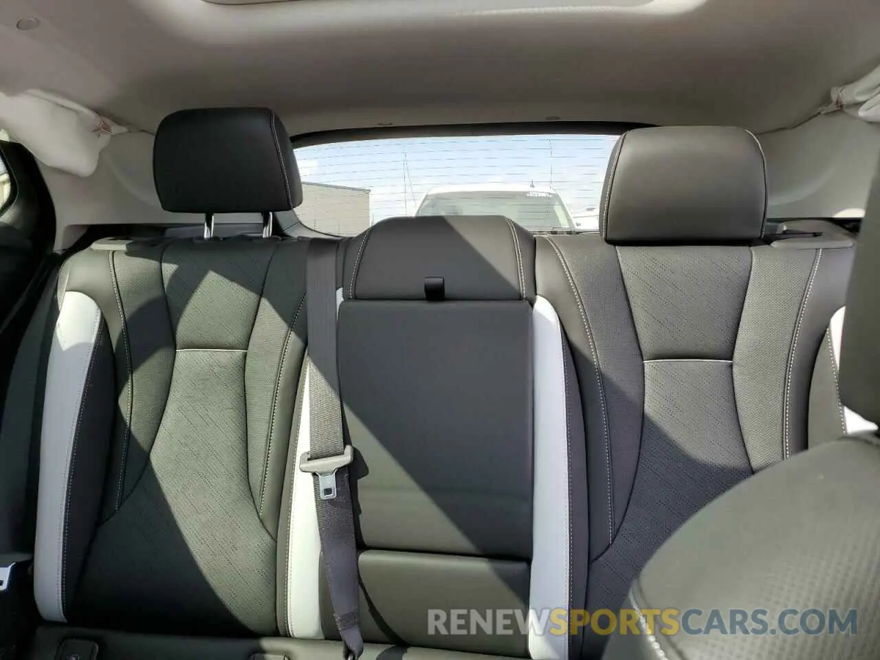 10 fotografías del automóvil dañado LRBFZPE48RD036088 BUICK ENVISION 2024