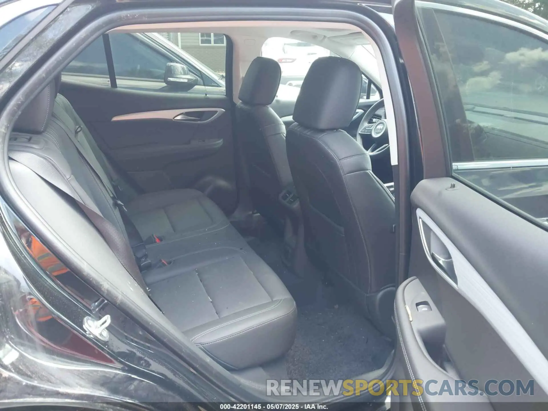 8 fotografías del automóvil dañado LRBFZSE45RD046984 BUICK ENVISION 2024