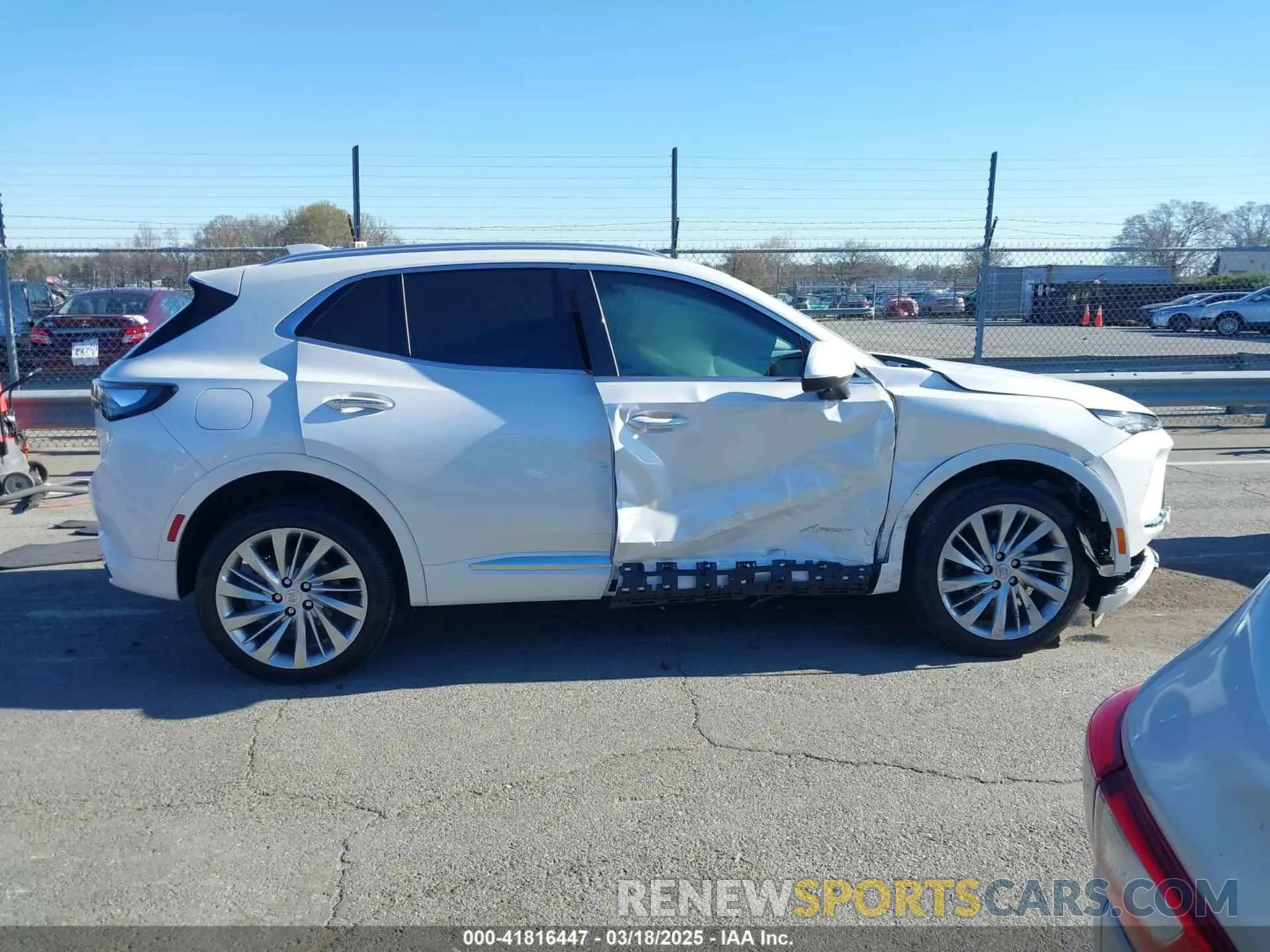 13 fotografías del automóvil dañado LRBFZSE46RD061543 BUICK ENVISION 2024