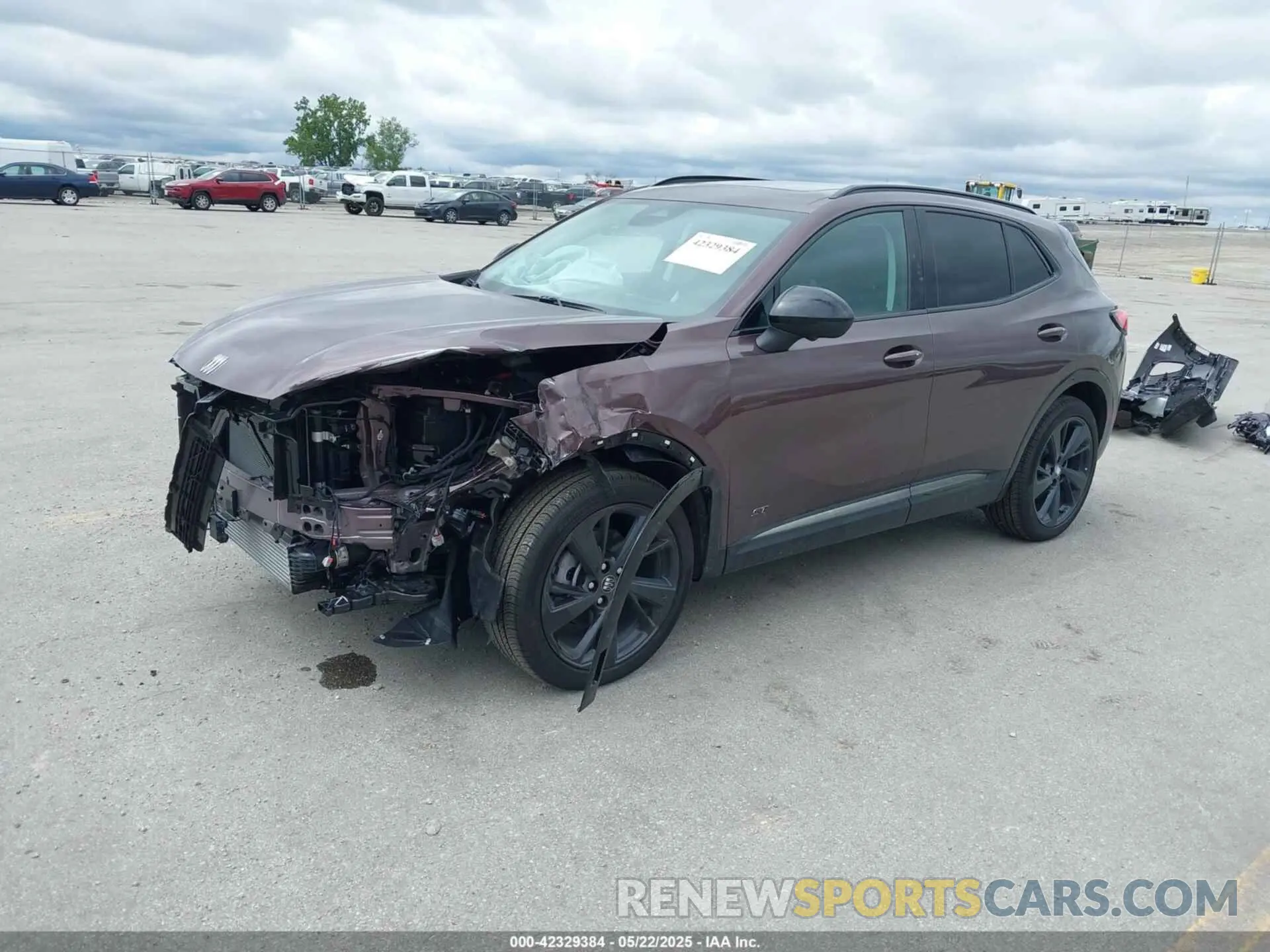 2 fotografías del automóvil dañado LRBFZLE45SD024222 BUICK ENVISION 2025