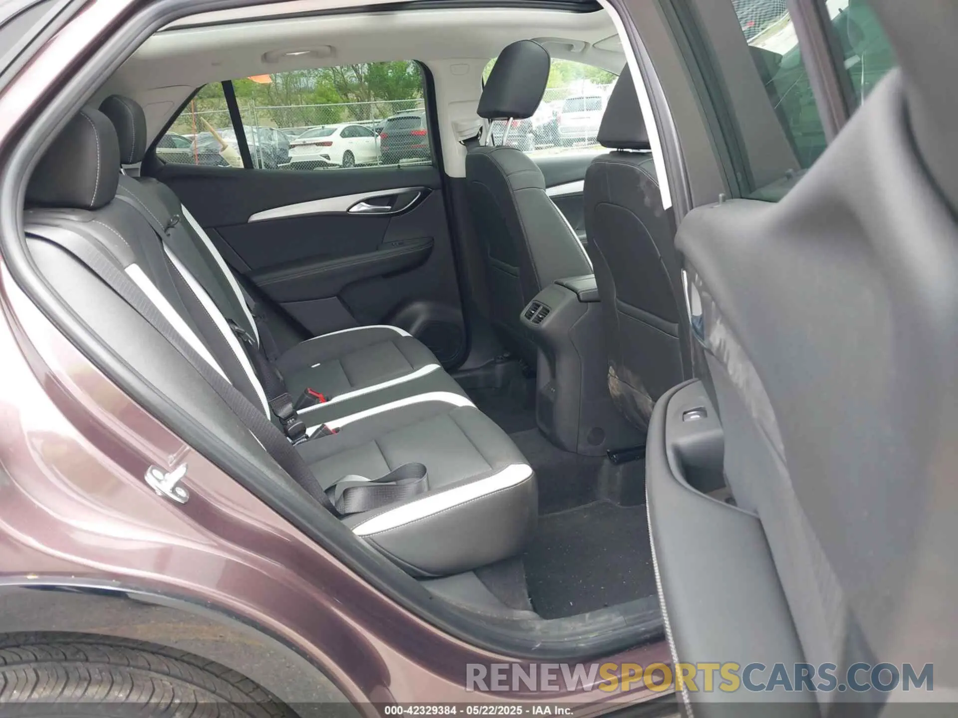 8 fotografías del automóvil dañado LRBFZLE45SD024222 BUICK ENVISION 2025