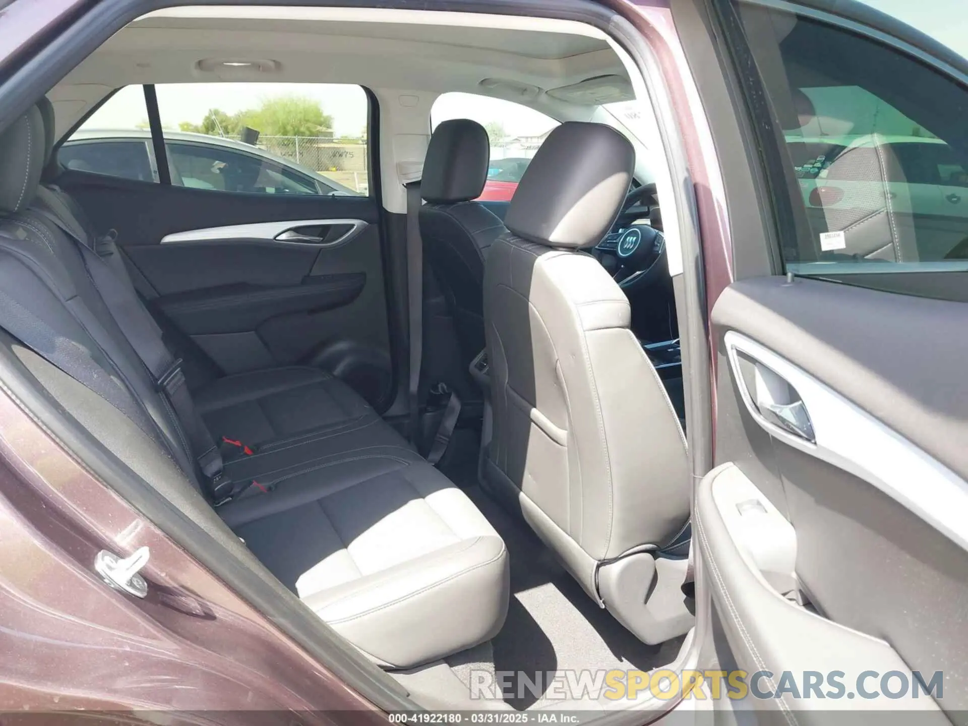 8 fotografías del automóvil dañado LRBFZME40SD024487 BUICK ENVISION 2025