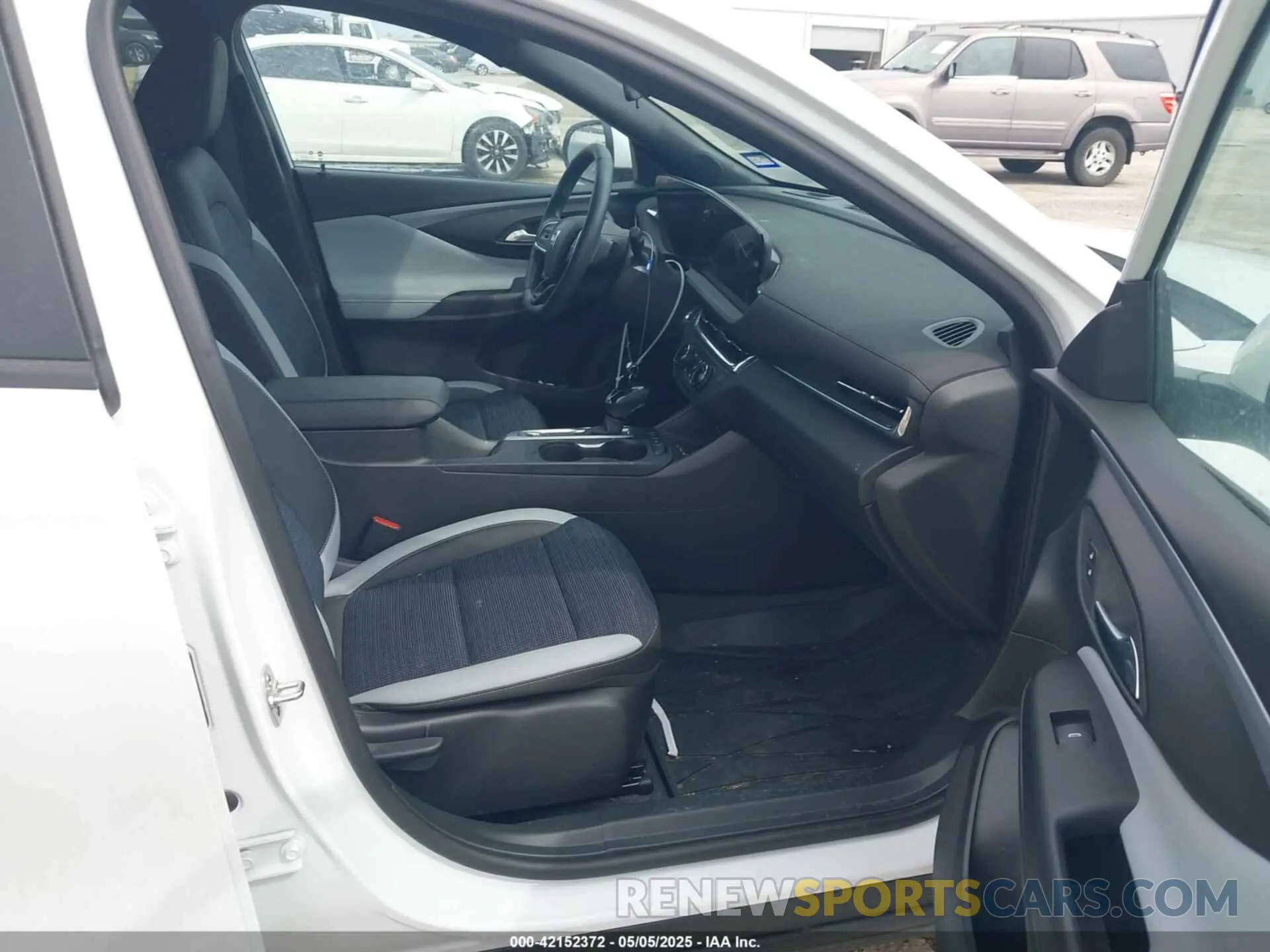 5 fotografías del automóvil dañado KL47LAE20RB224743 BUICK ENVISTA 2024