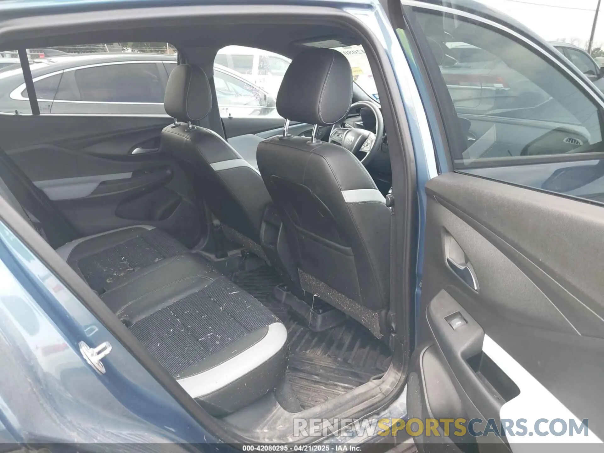8 fotografías del automóvil dañado KL47LAE26RB187553 BUICK ENVISTA 2024