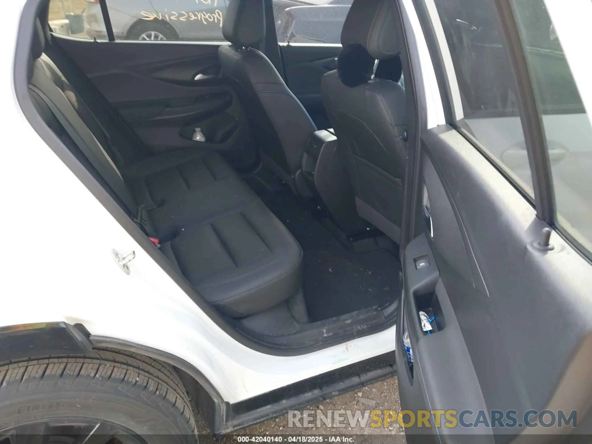 8 fotografías del automóvil dañado KL47LBE20RB107122 BUICK ENVISTA 2024