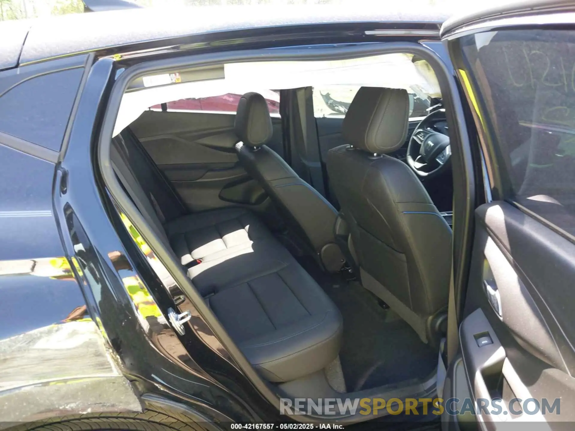 8 fotografías del automóvil dañado KL47LBE27RB199670 BUICK ENVISTA 2024