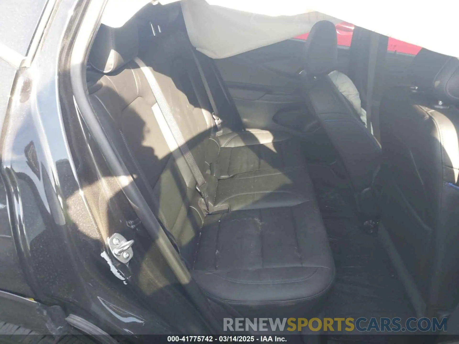 8 fotografías del automóvil dañado KL47LBE2XRB201864 BUICK ENVISTA 2024