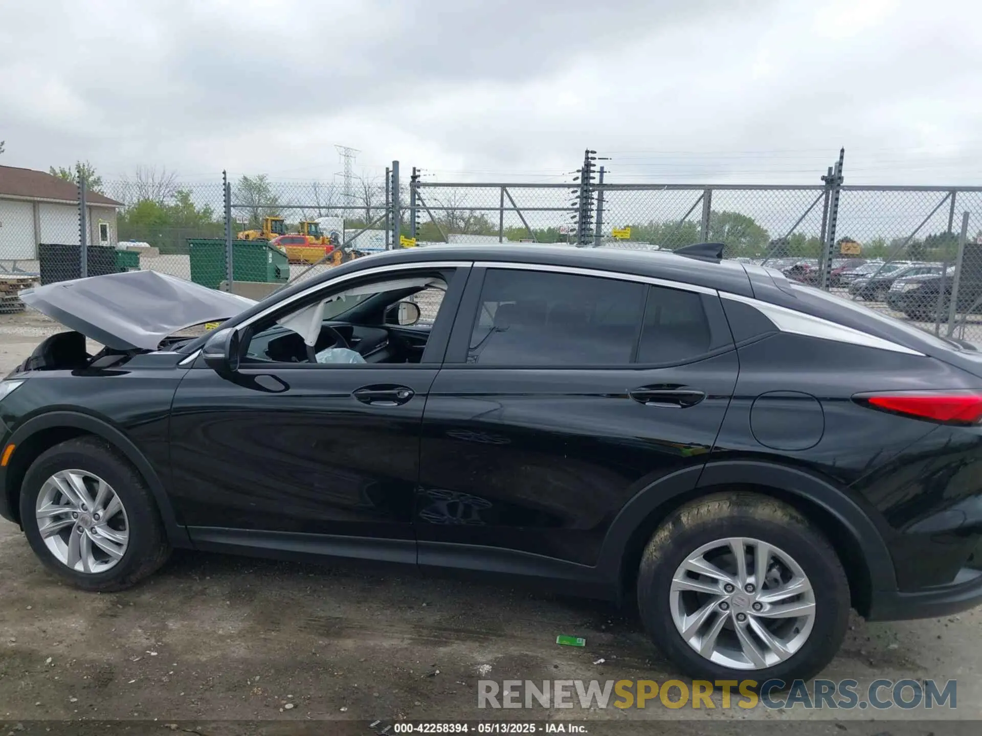 14 fotografías del automóvil dañado KL47LAEP1SB100319 BUICK ENVISTA 2025