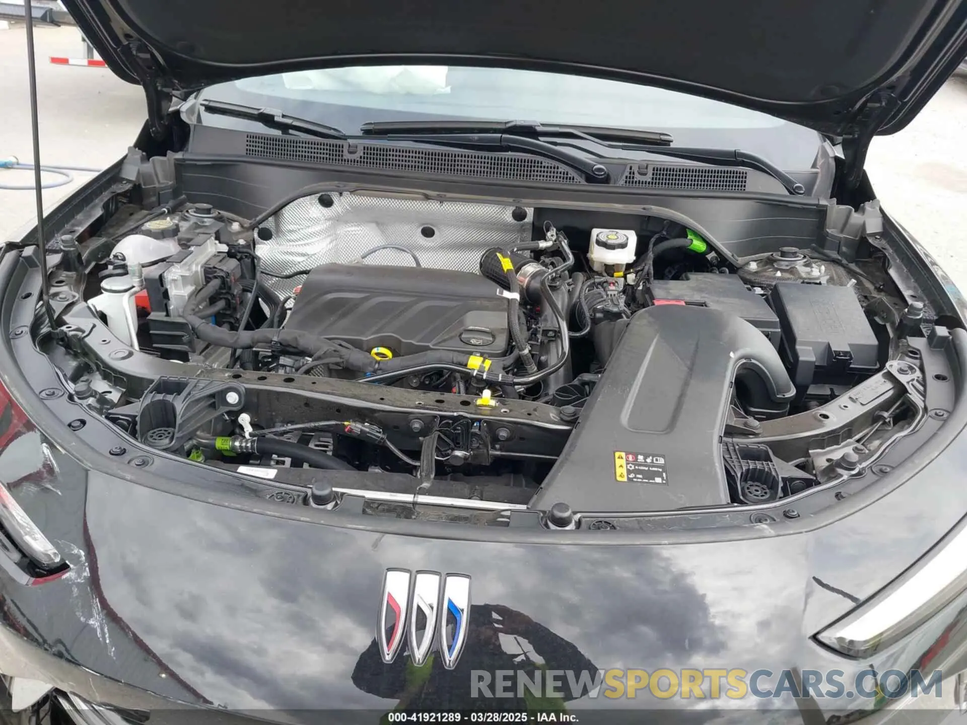 10 fotografías del automóvil dañado KL47LAEPXSB109343 BUICK ENVISTA 2025