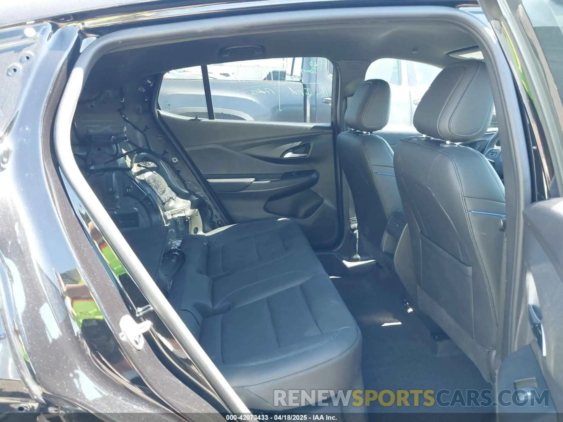 8 fotografías del automóvil dañado KL47LBEP9SB111526 BUICK ENVISTA 2025