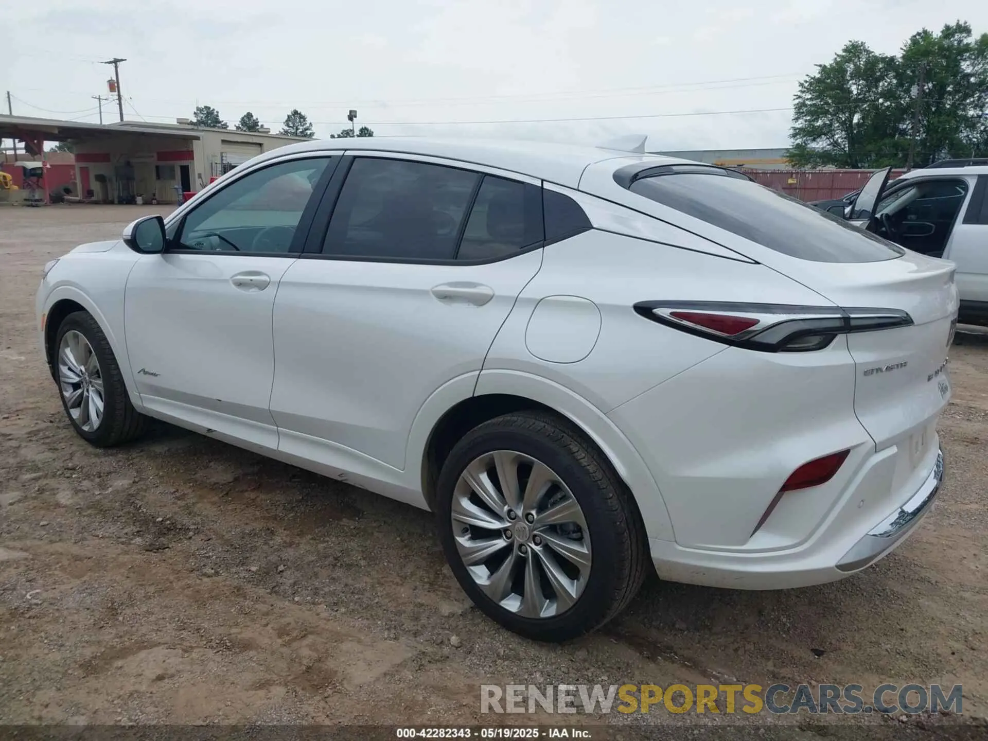 3 fotografías del automóvil dañado KL47LCEP9SB105067 BUICK ENVISTA 2025