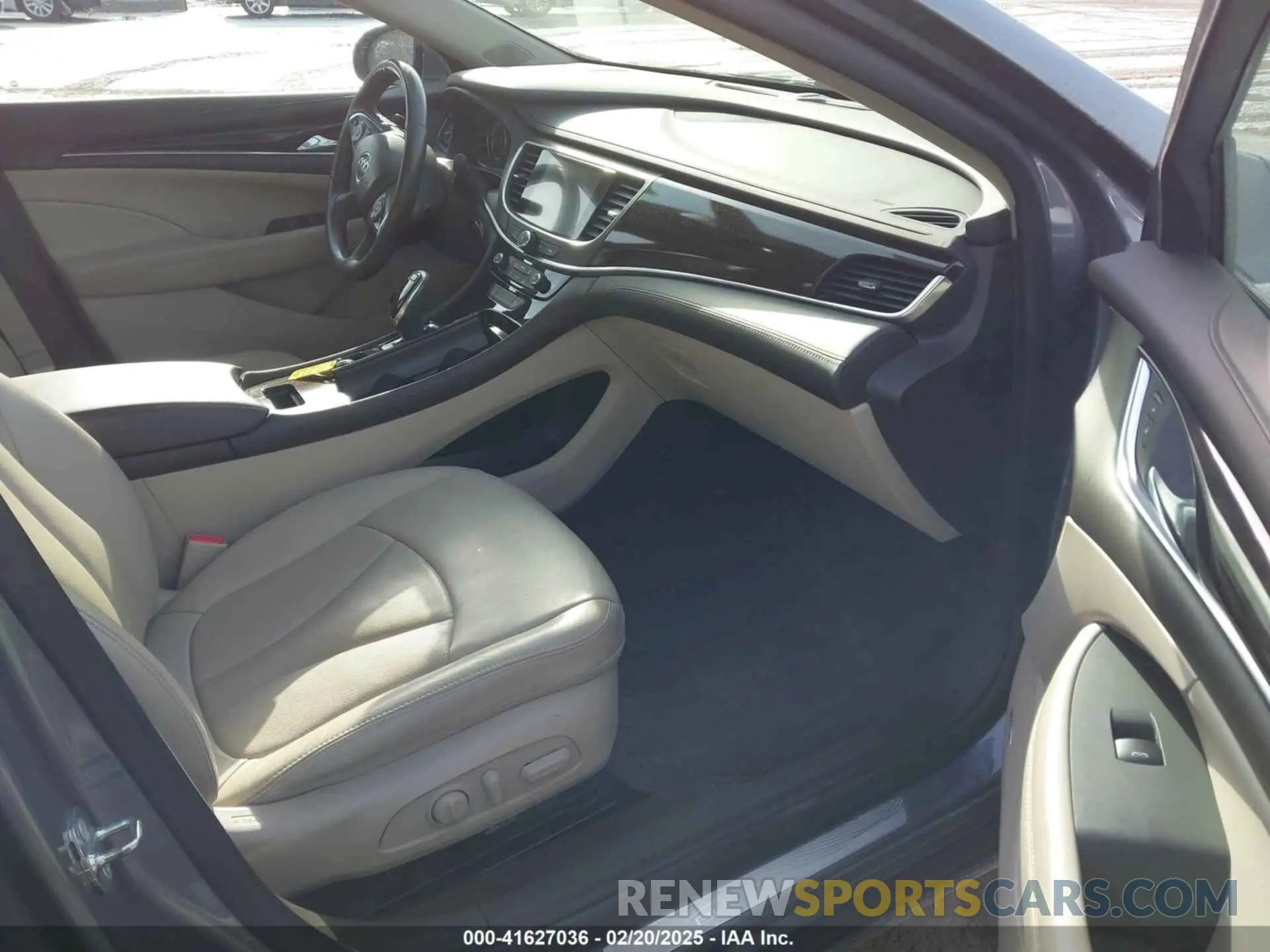 5 fotografías del automóvil dañado 1G4ZP5SS0KU110259 BUICK LACROSSE 2019