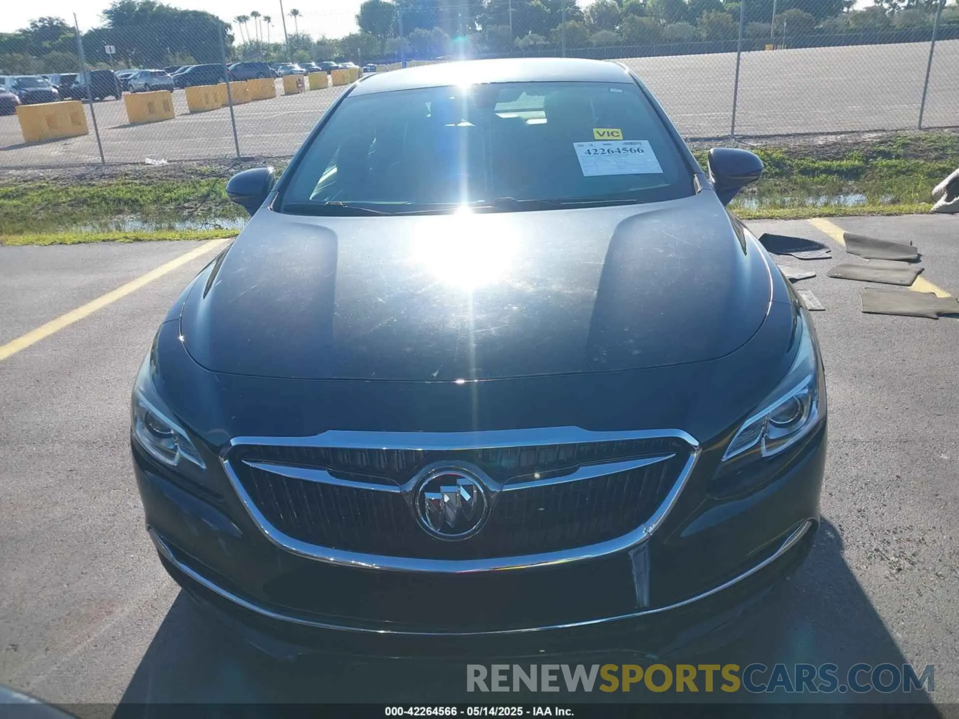 12 fotografías del automóvil dañado 1G4ZP5SS1KU112456 BUICK LACROSSE 2019