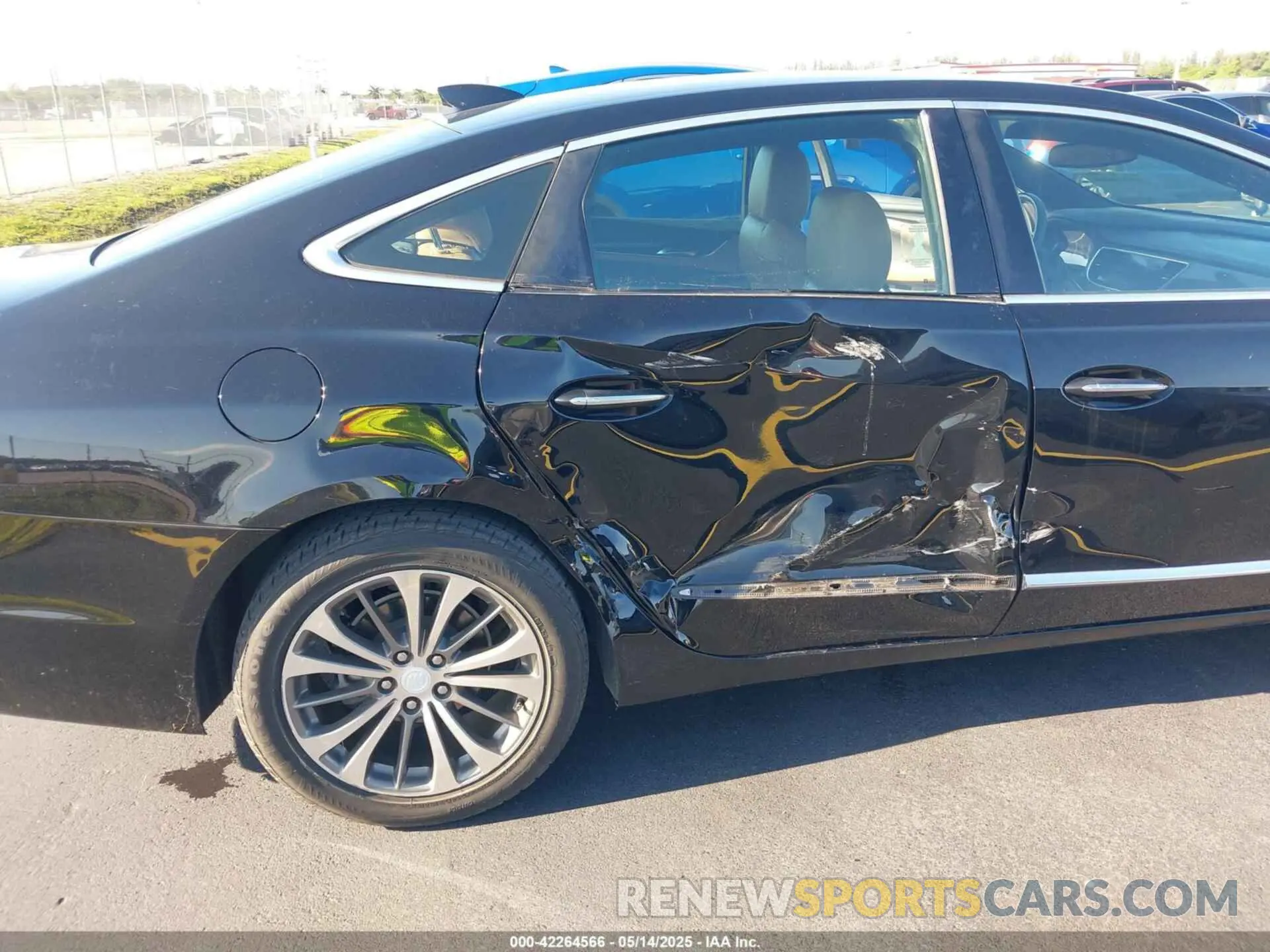 6 fotografías del automóvil dañado 1G4ZP5SS1KU112456 BUICK LACROSSE 2019