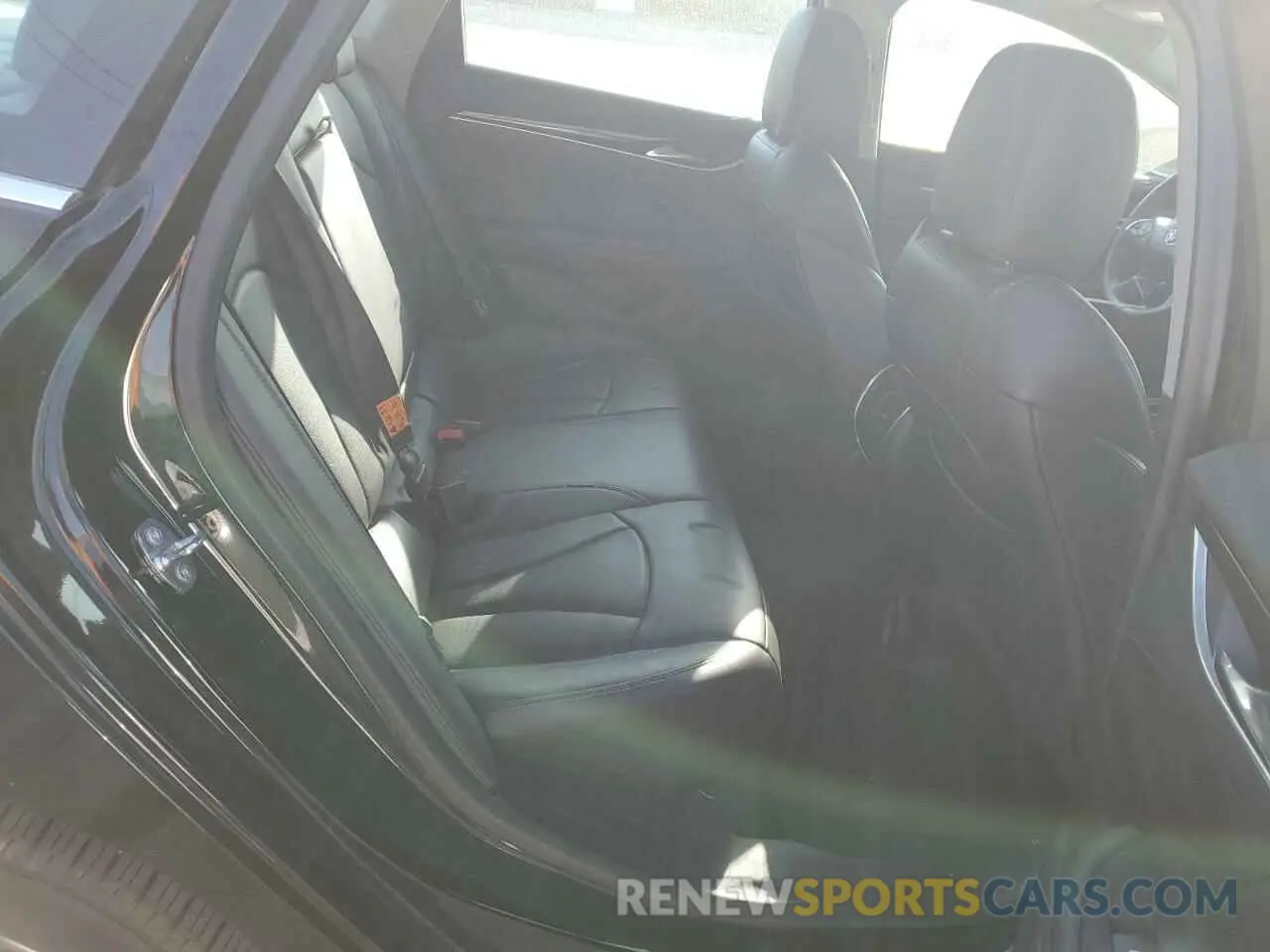 10 fotografías del automóvil dañado 1G4ZW5SS3KU111263 BUICK LACROSSE 2019