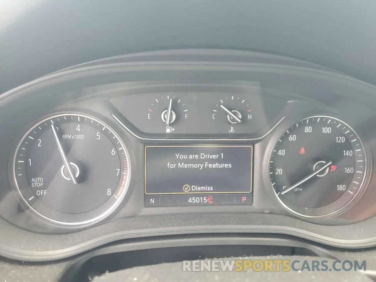 9 fotografías del automóvil dañado W04GP6SX2L1009184 BUICK REGAL 2020