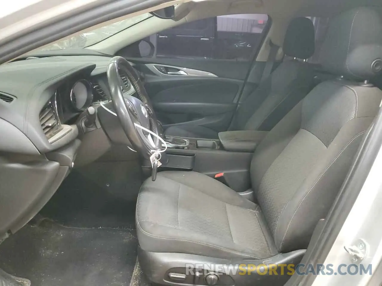 7 fotografías del automóvil dañado W04GU8SX5L1007627 BUICK REGAL 2020