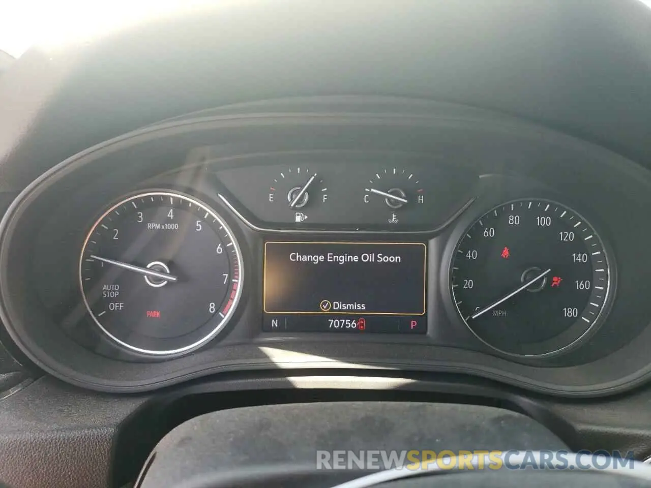 9 fotografías del automóvil dañado W04GW6SX6L1009868 BUICK REGAL 2020