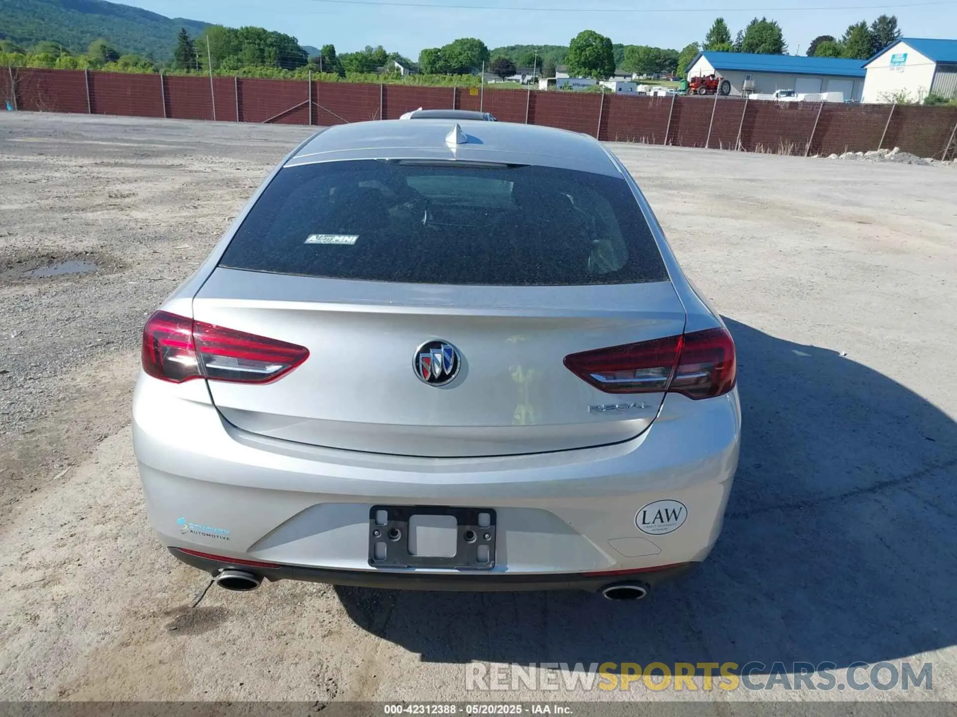 16 fotografías del automóvil dañado W04GM6SX3K1069840 BUICK REGAL SPORTBACK 2019