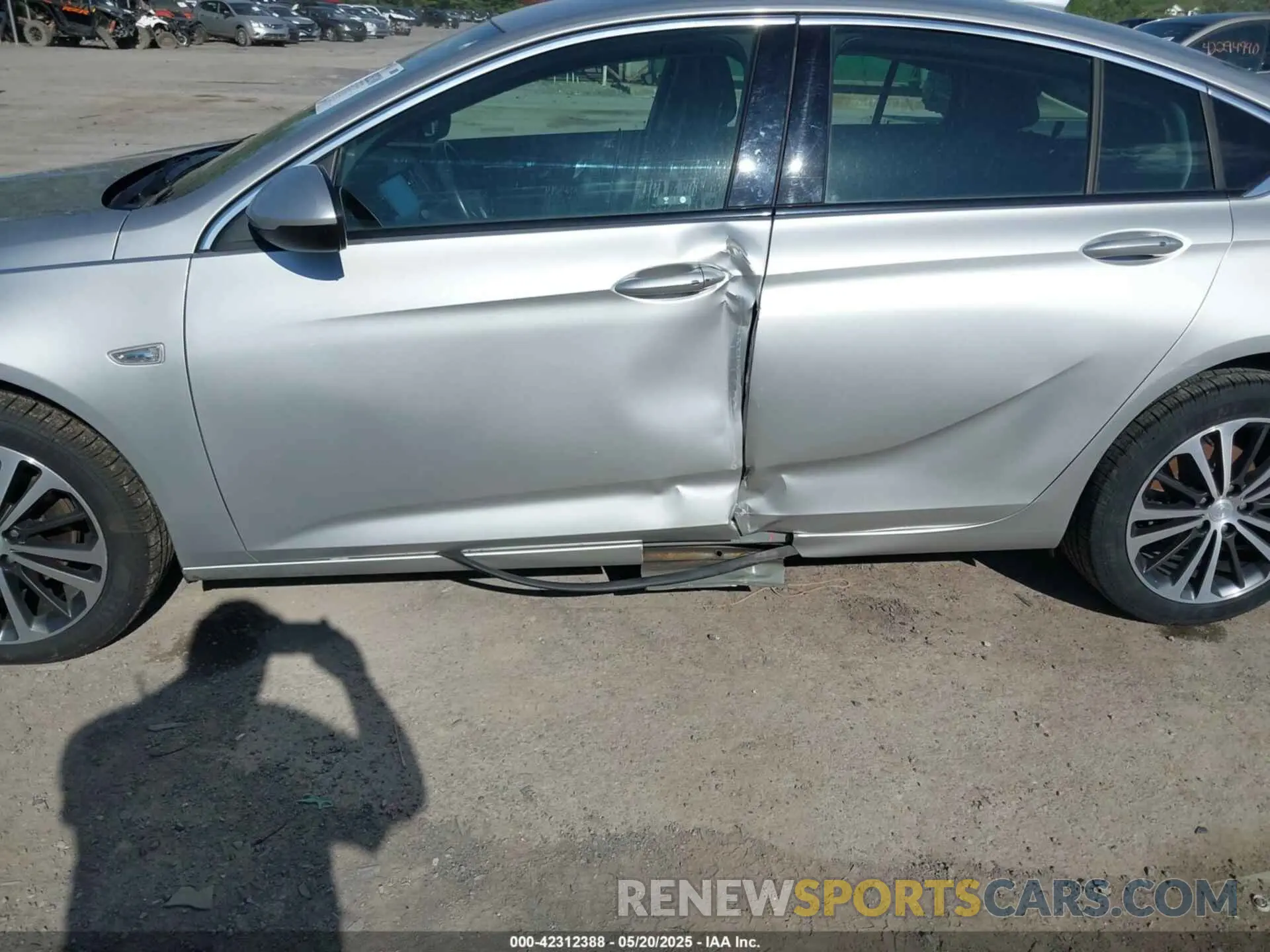 6 fotografías del automóvil dañado W04GM6SX3K1069840 BUICK REGAL SPORTBACK 2019