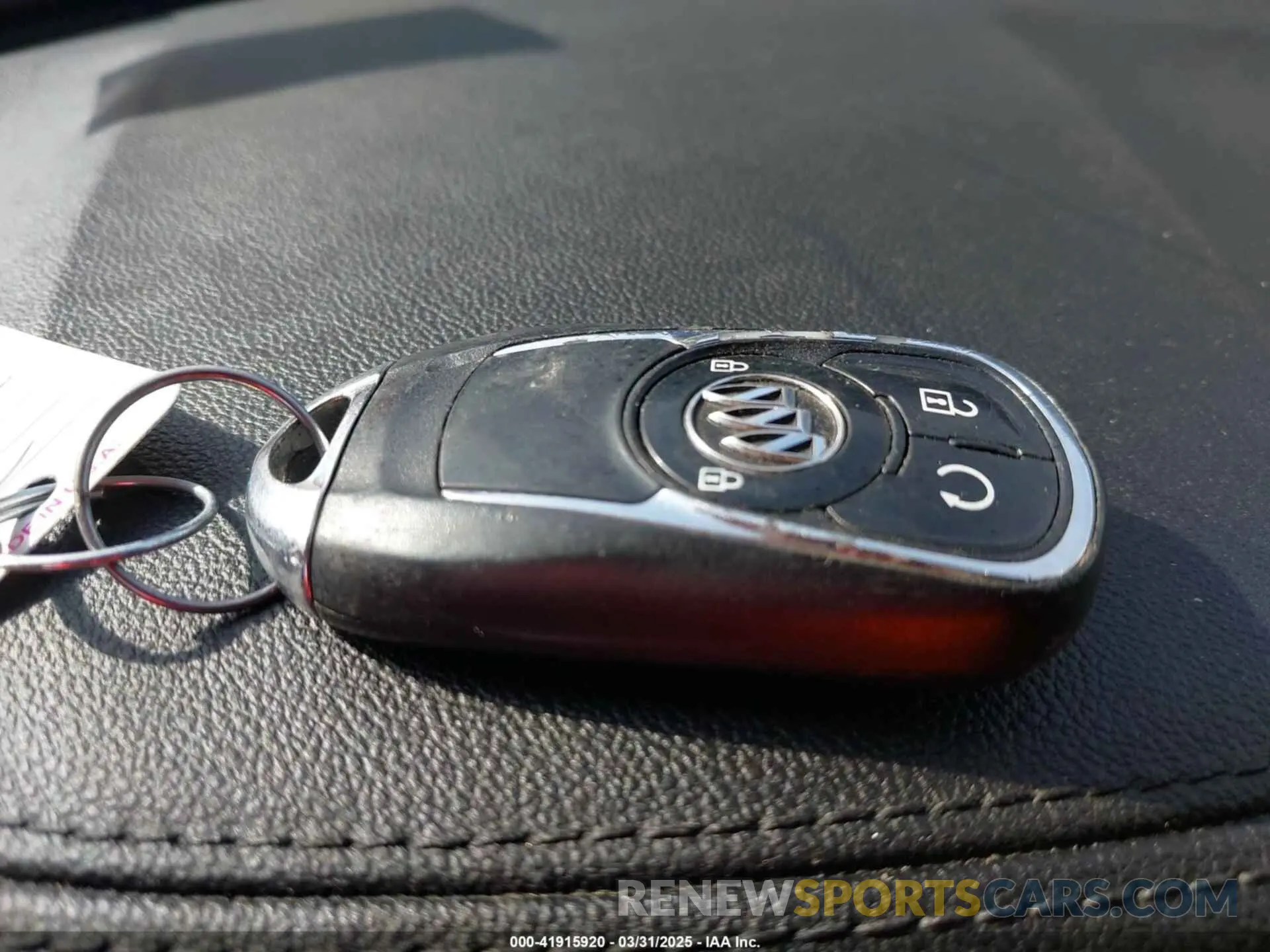 11 fotografías del automóvil dañado W04GR6SXXK1004632 BUICK REGAL SPORTBACK 2019