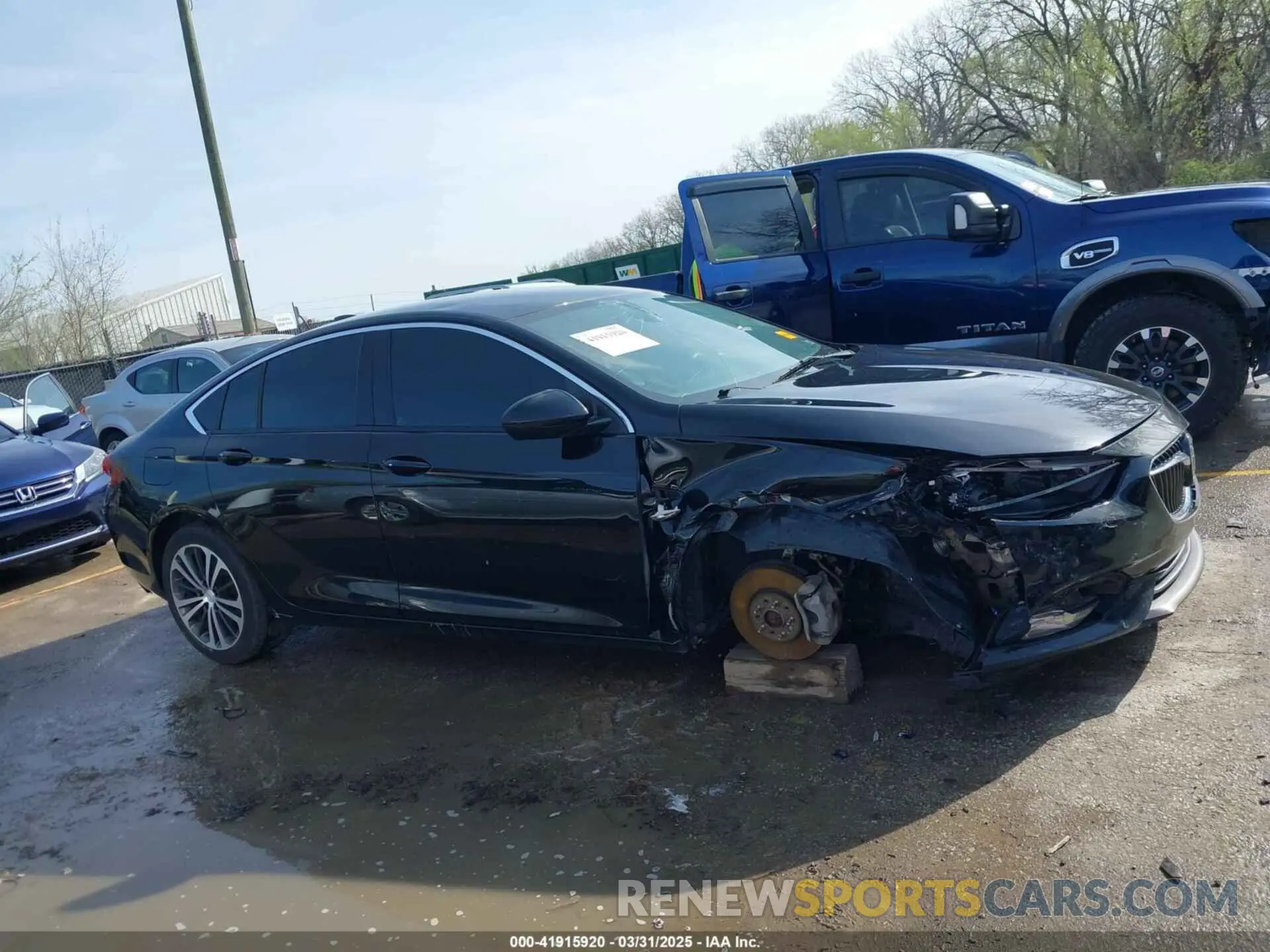 13 fotografías del automóvil dañado W04GR6SXXK1004632 BUICK REGAL SPORTBACK 2019